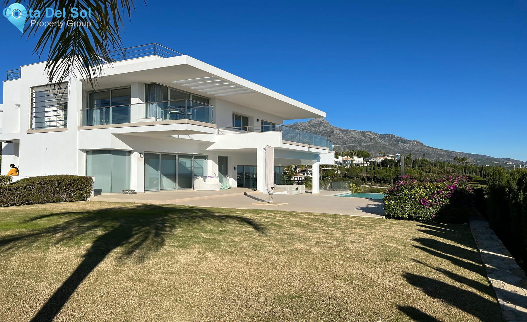 Detached Villa in Marbella-1447077