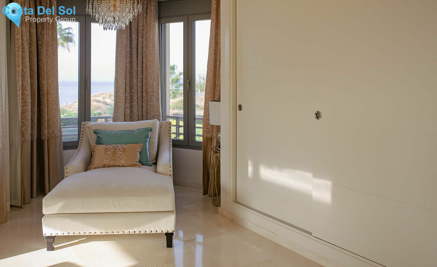 Detached Villa in Marbella-1512827