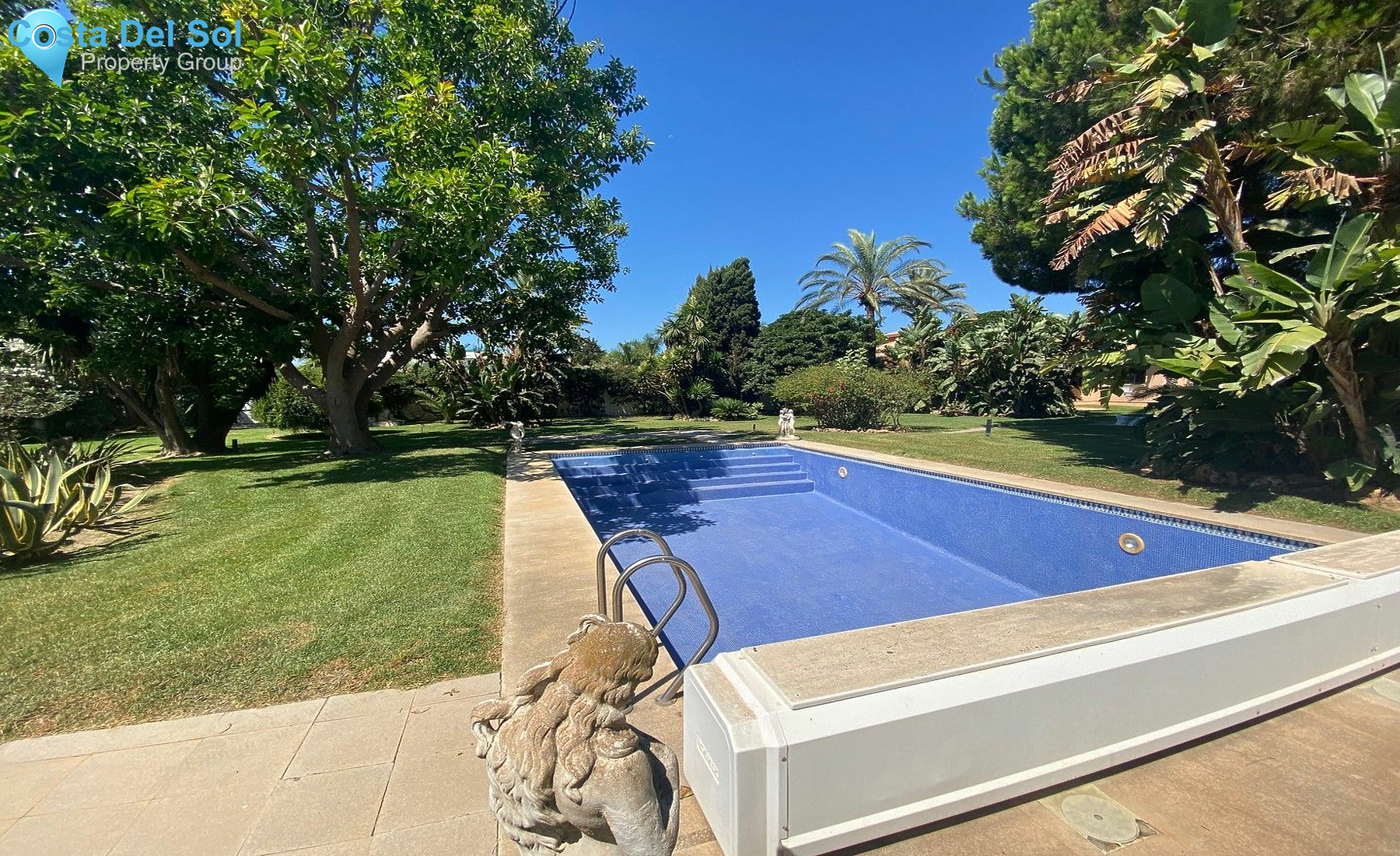 Detached Villa in Marbella-1550166