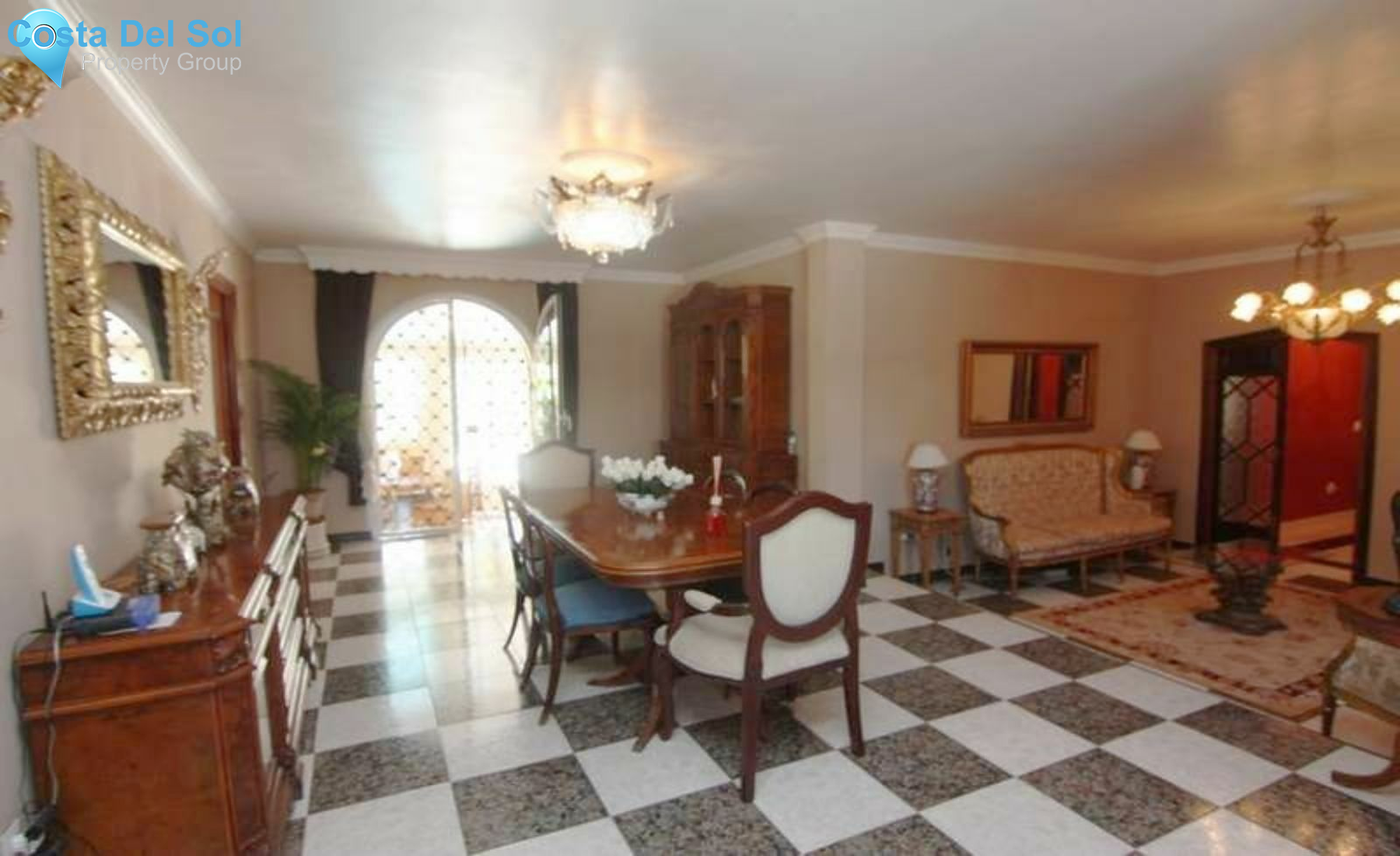 Detached Villa in Marbella-1553501