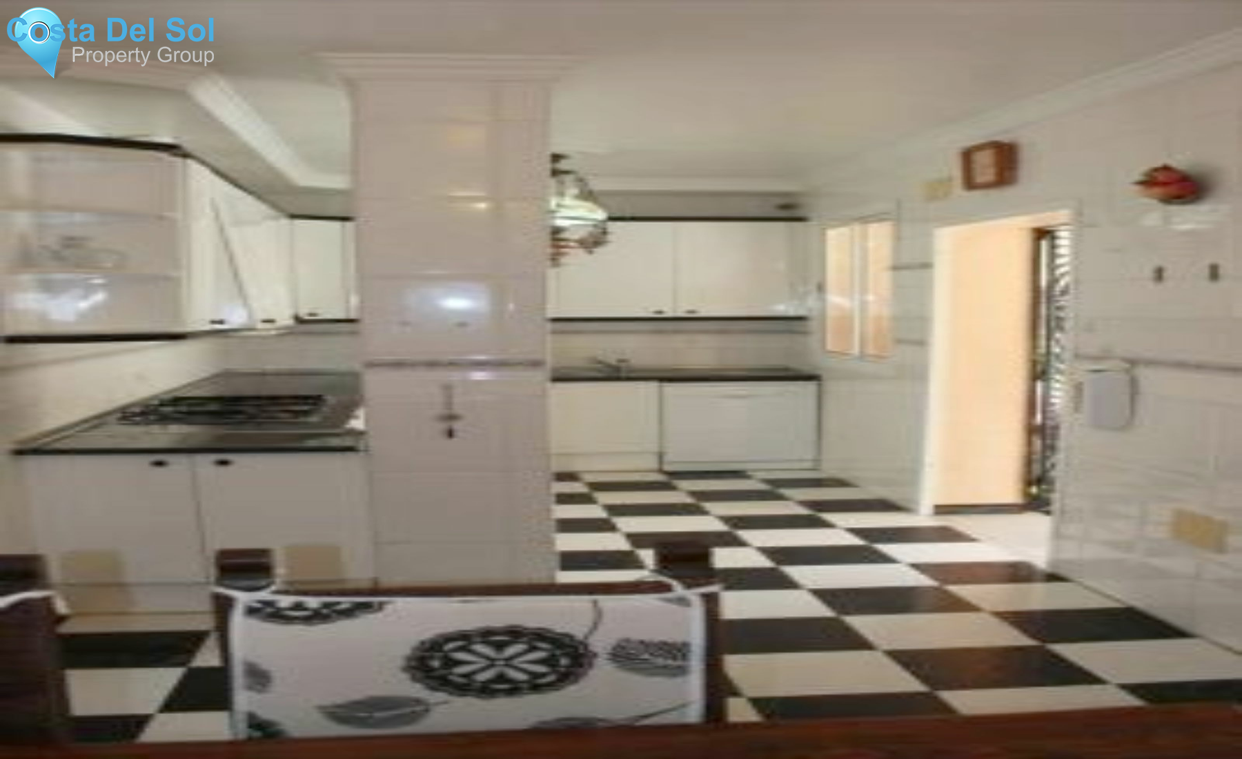 Detached Villa in Marbella-1553504