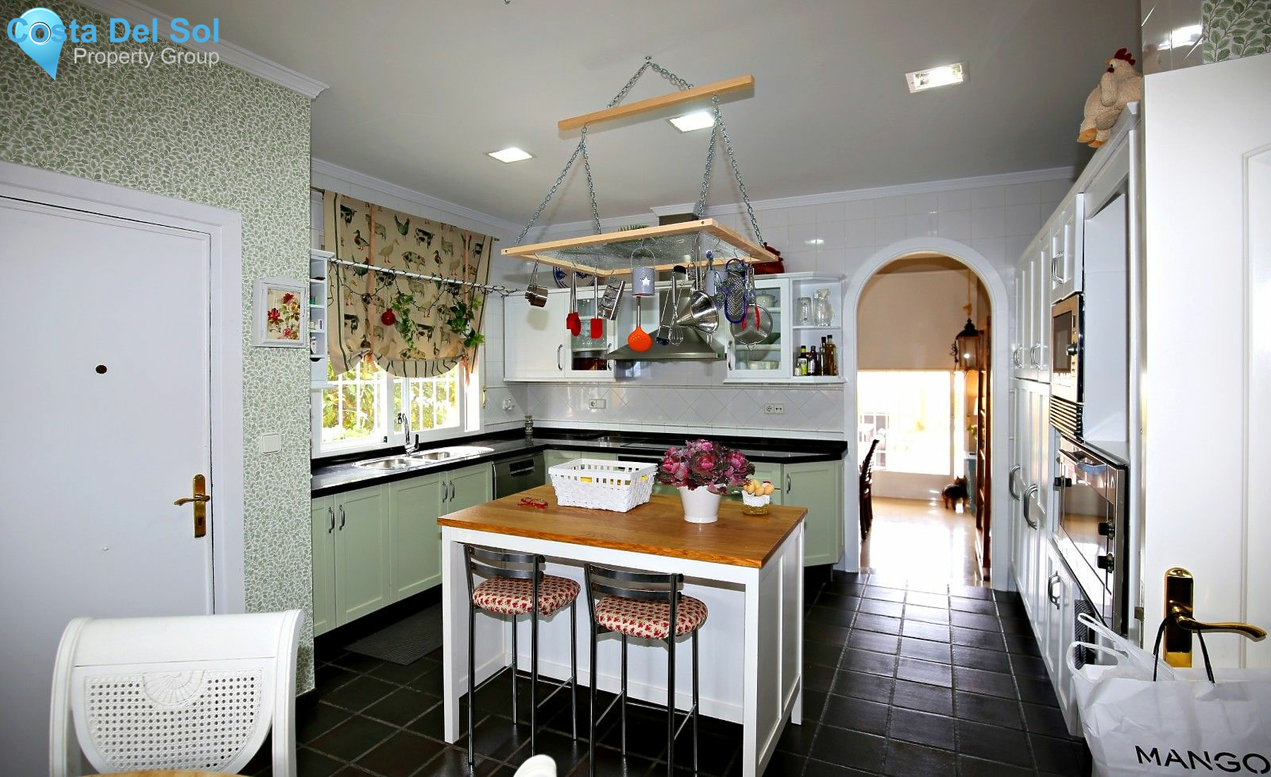 Detached Villa in Mezquitilla-1398040