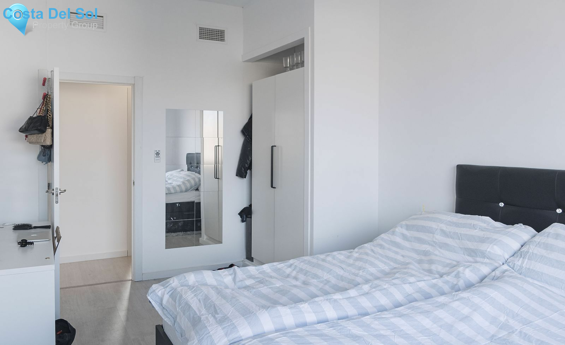 Detached Villa in Mijas Costa-1140339