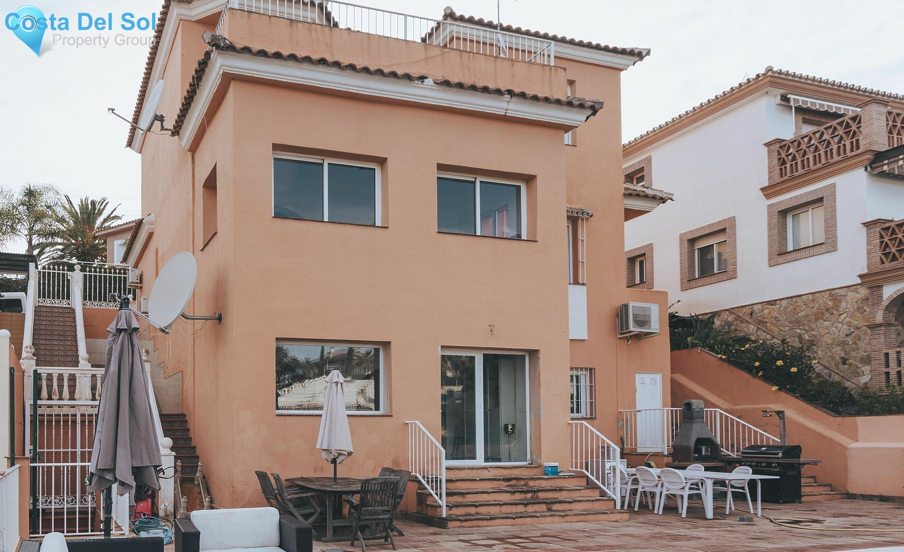 Detached Villa in Mijas Costa-1140327