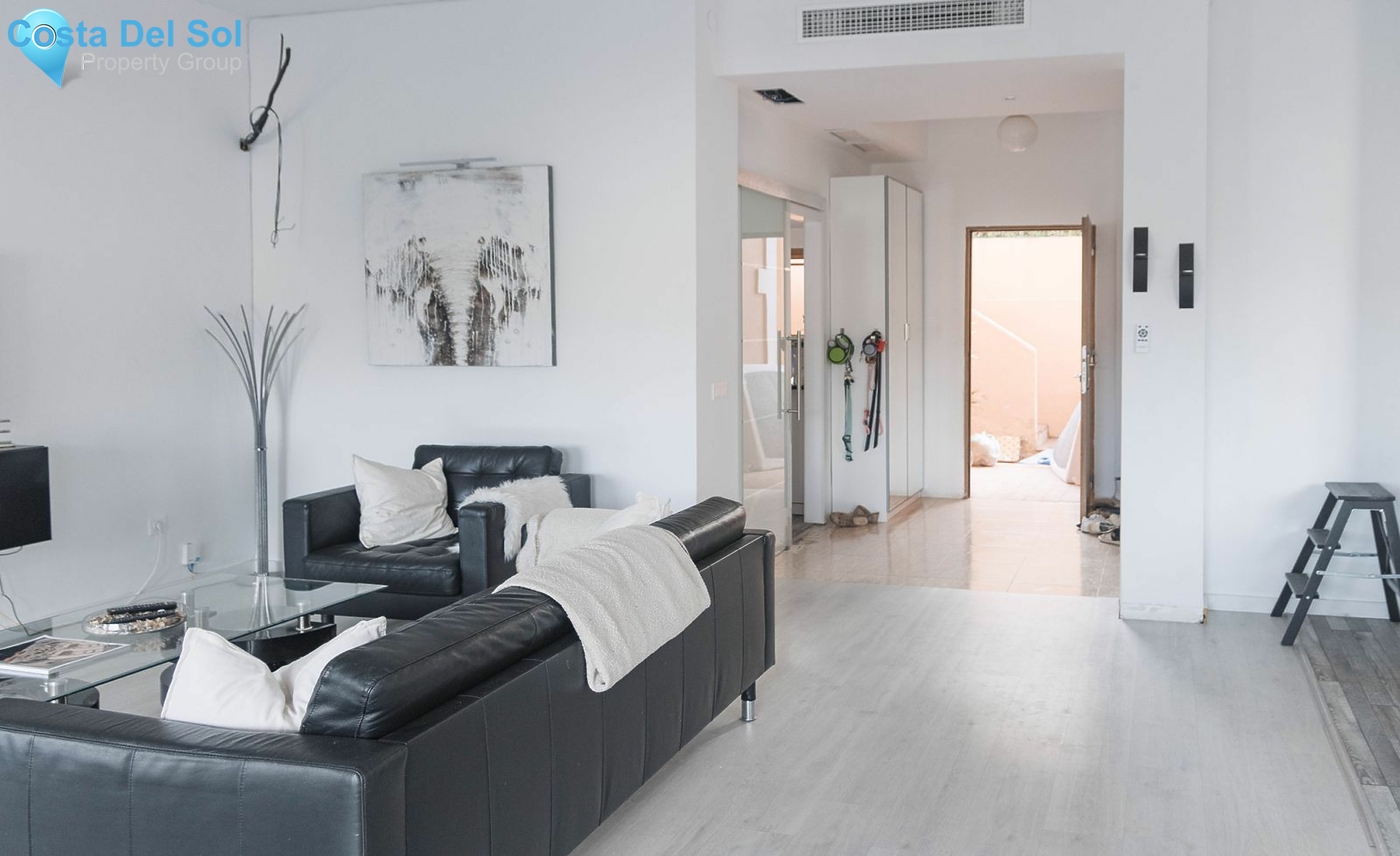 Detached Villa in Mijas Costa-1140329