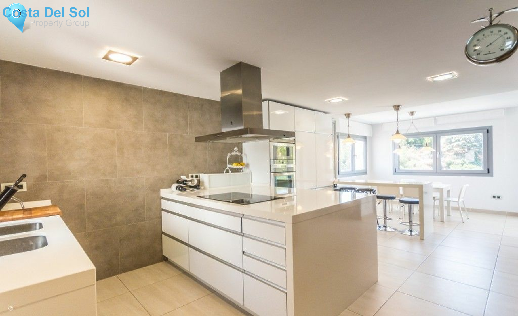 Detached Villa in Mijas Costa-1173259