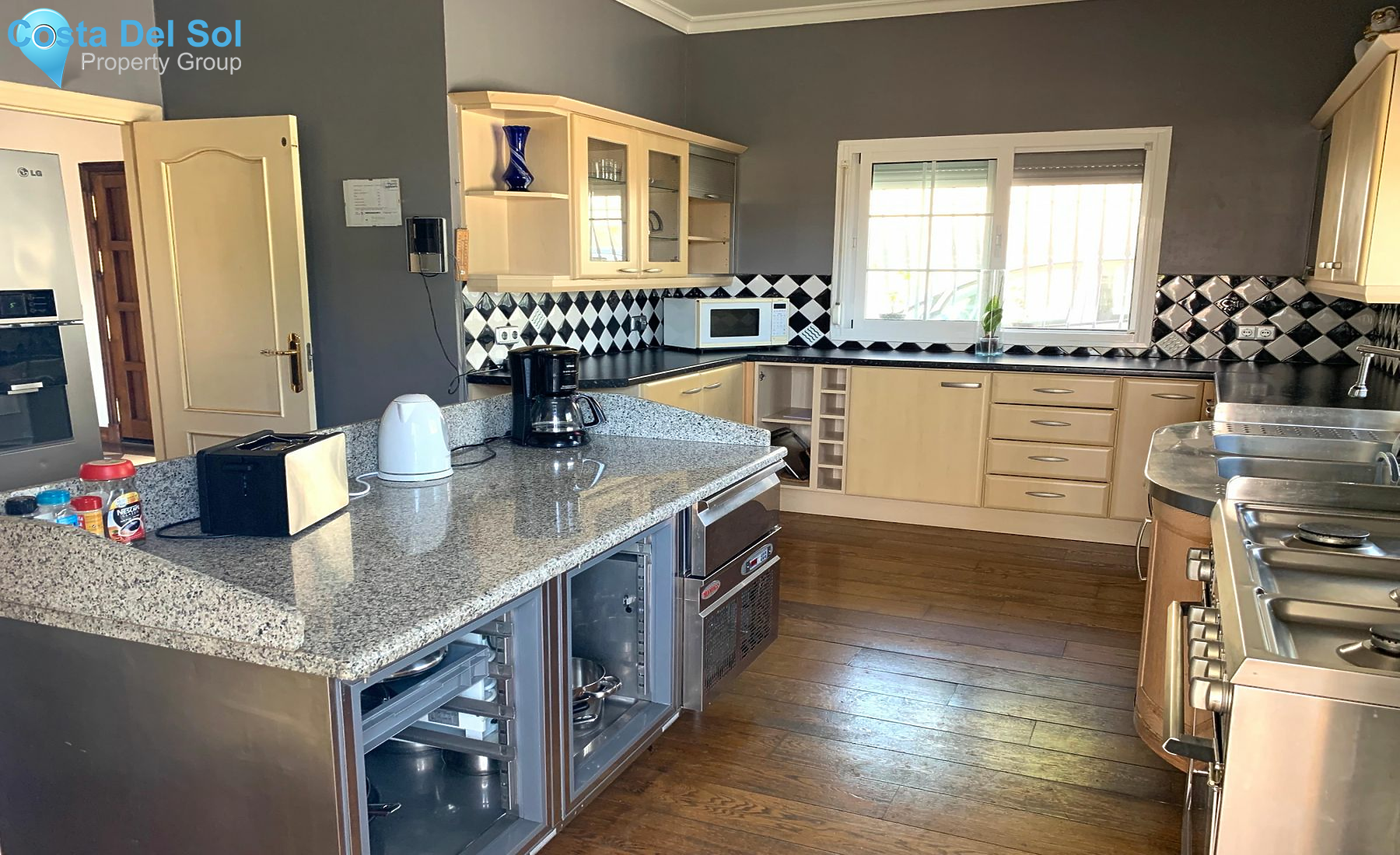 Detached Villa in Mijas Costa-1186787