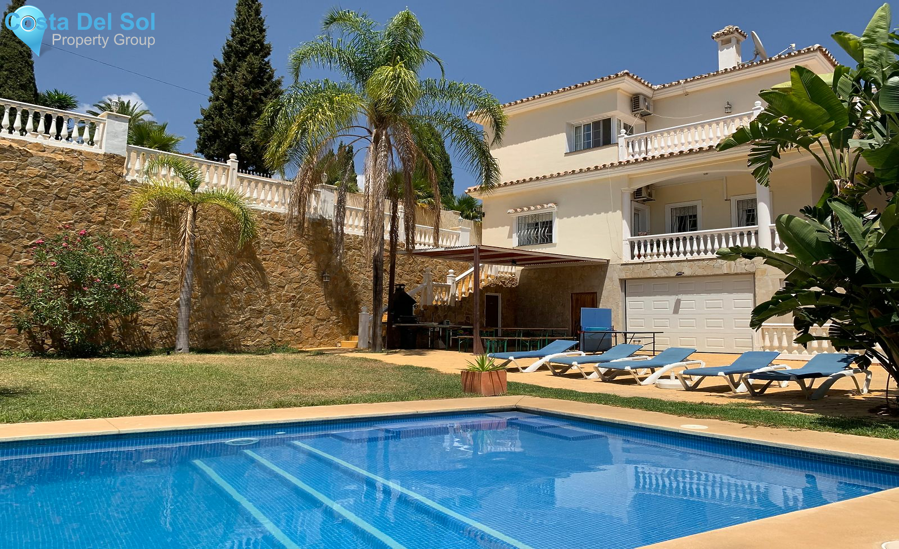 Detached Villa in Mijas Costa-1186788