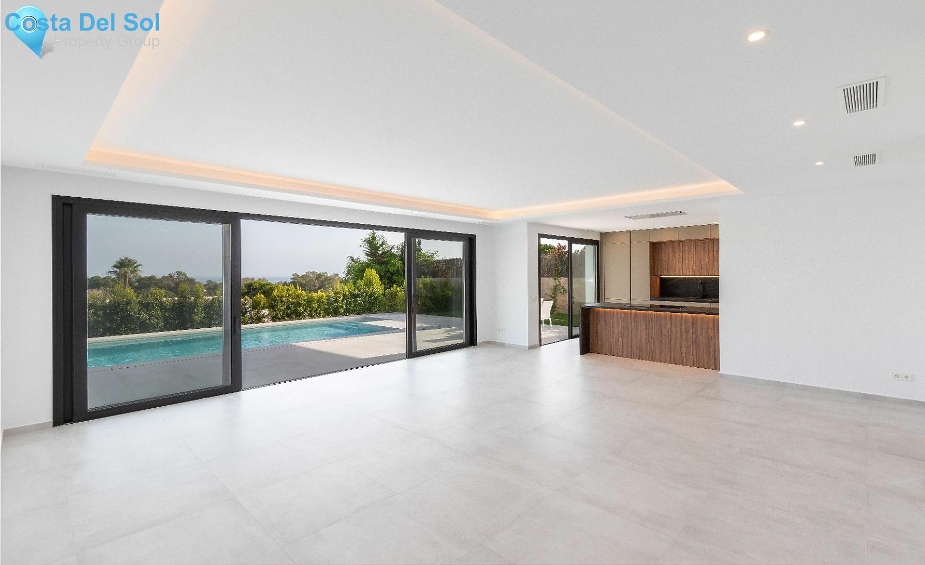 Detached Villa in Mijas Costa-1473925