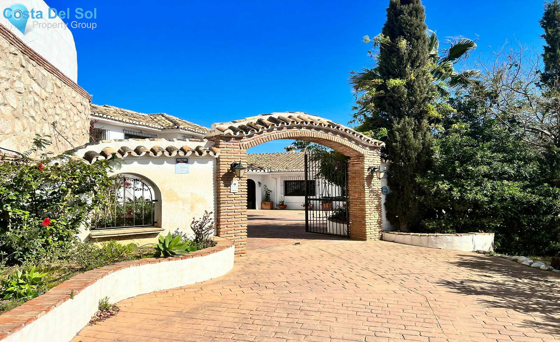 Detached Villa in Mijas-1130198