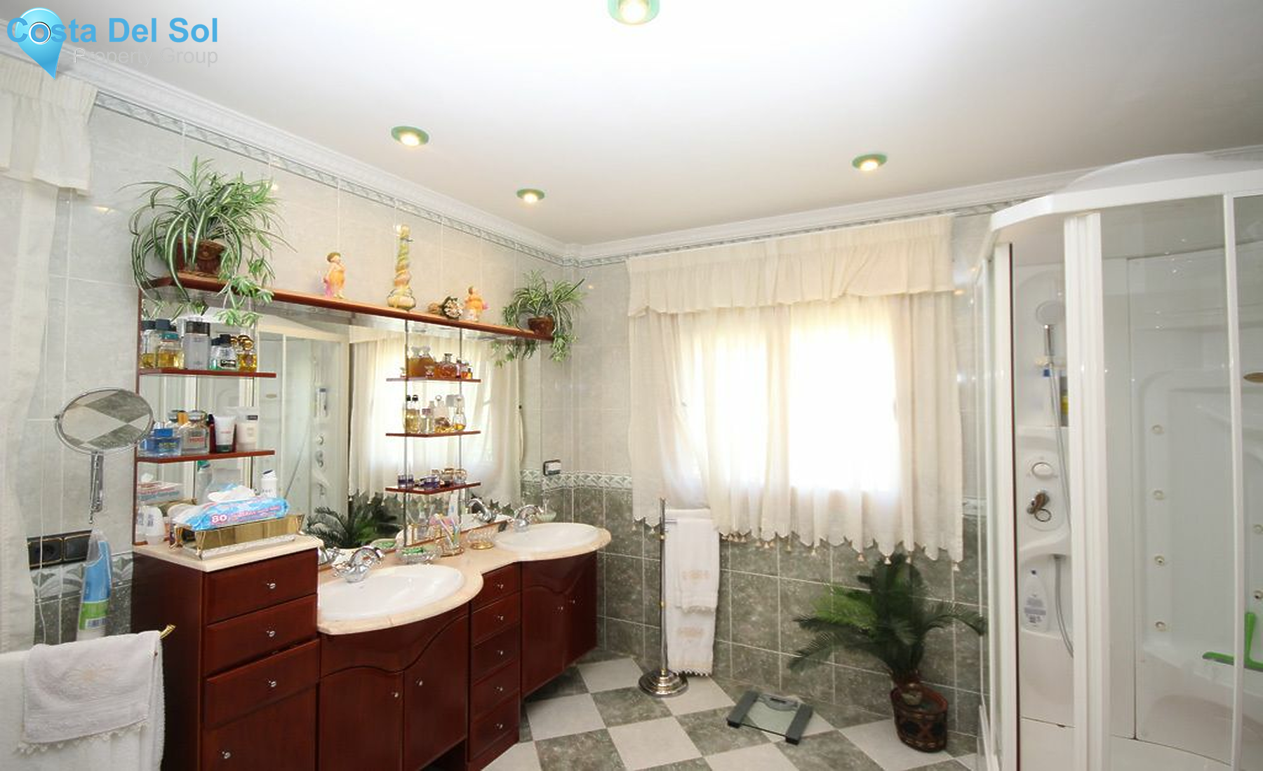 Detached Villa in Mijas-1196037