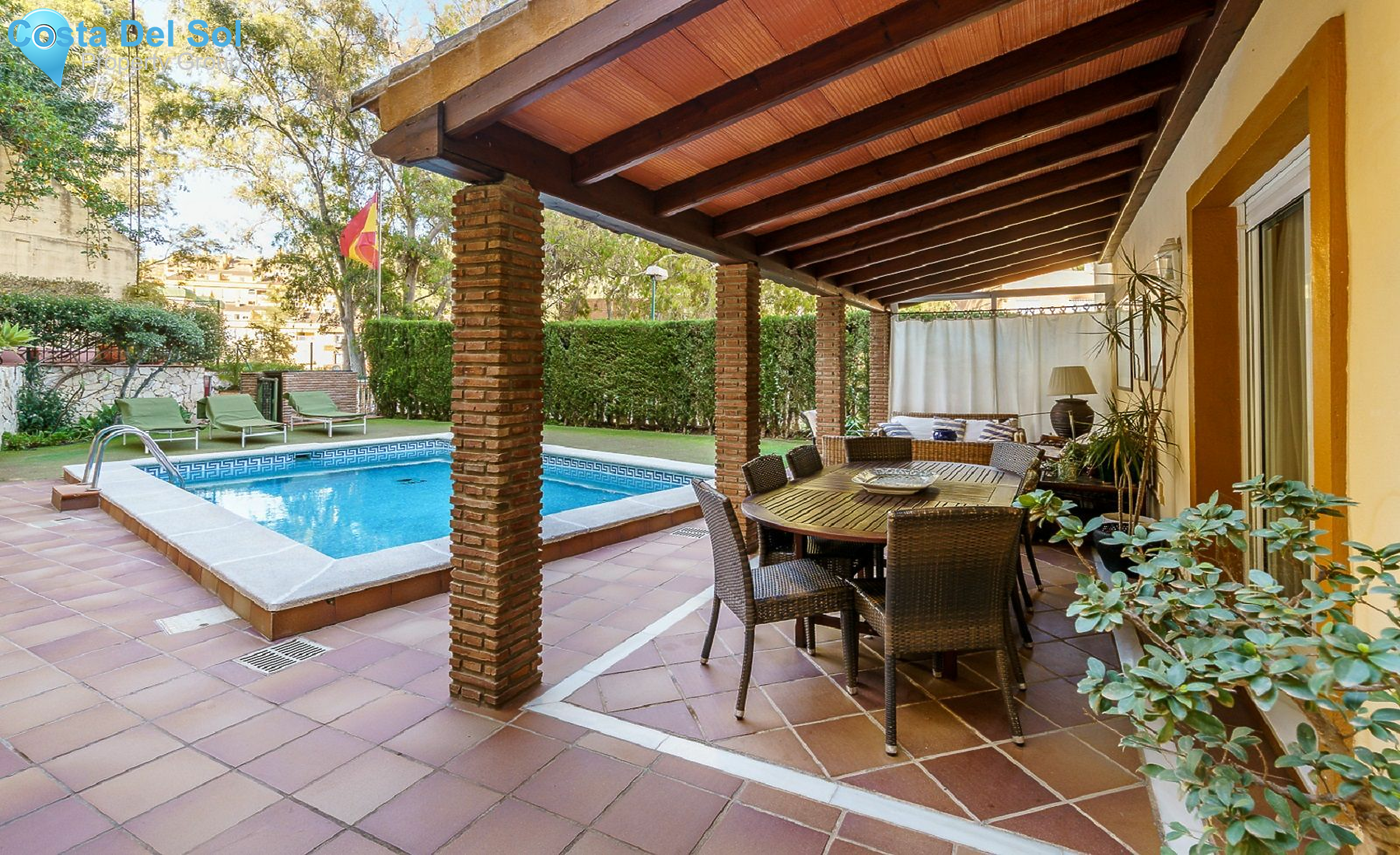 Detached Villa in Málaga Este-1394674