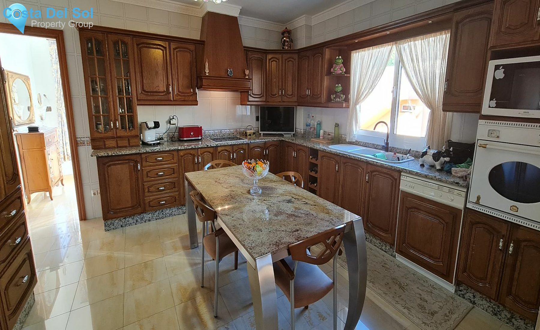 Detached Villa in Málaga-1418910