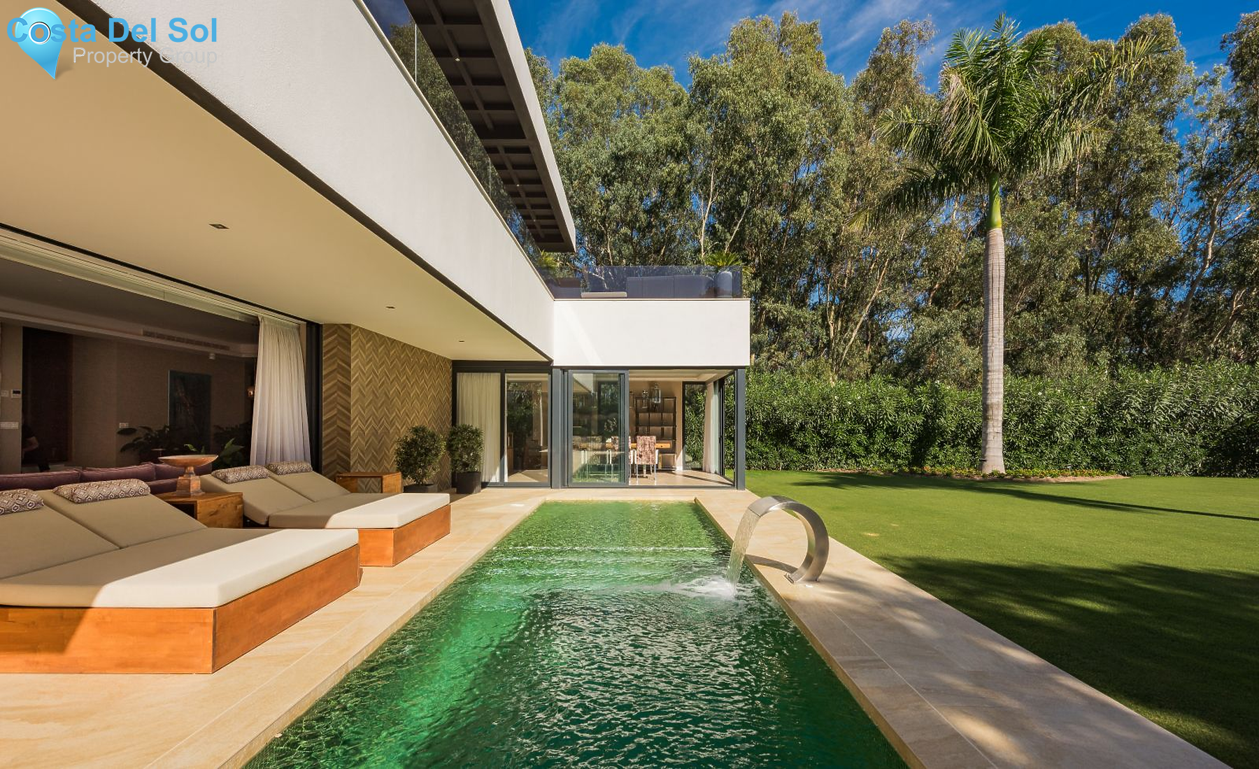 Detached Villa in New Golden Mile-1142024