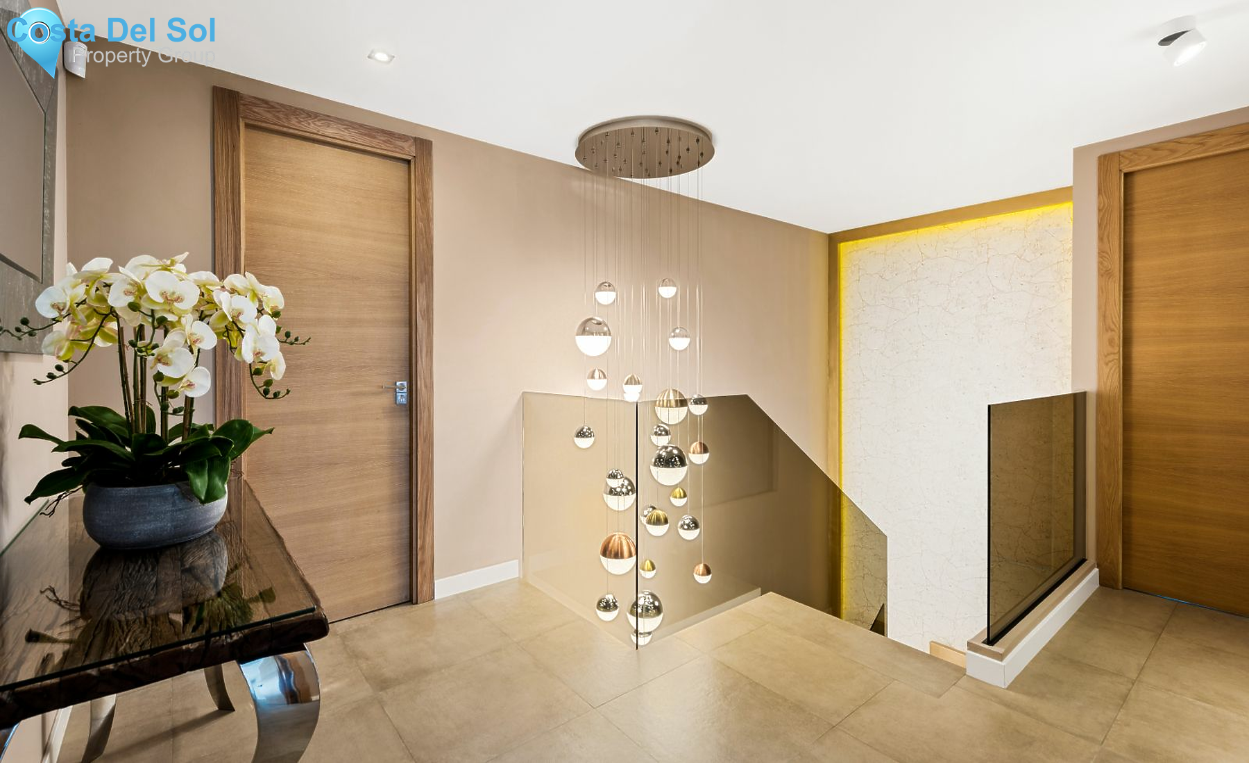 Detached Villa in New Golden Mile-1142033