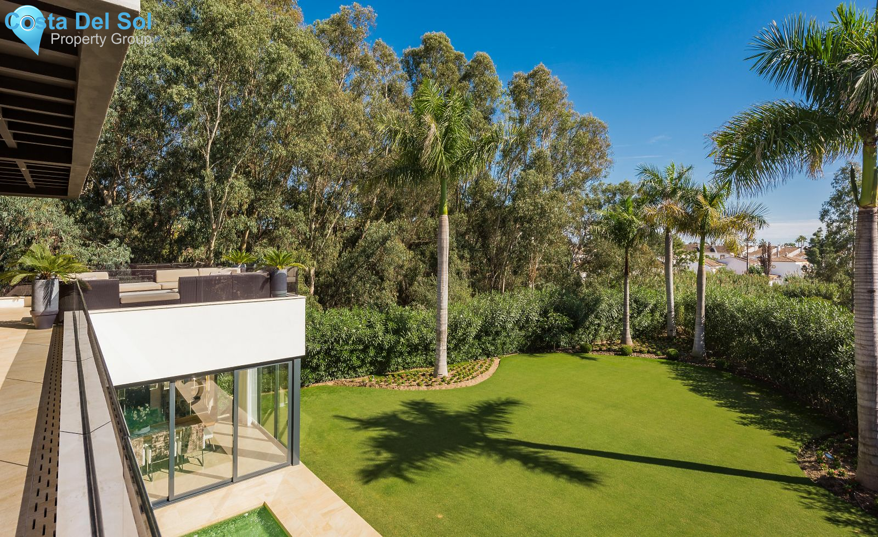 Detached Villa in New Golden Mile-1142036