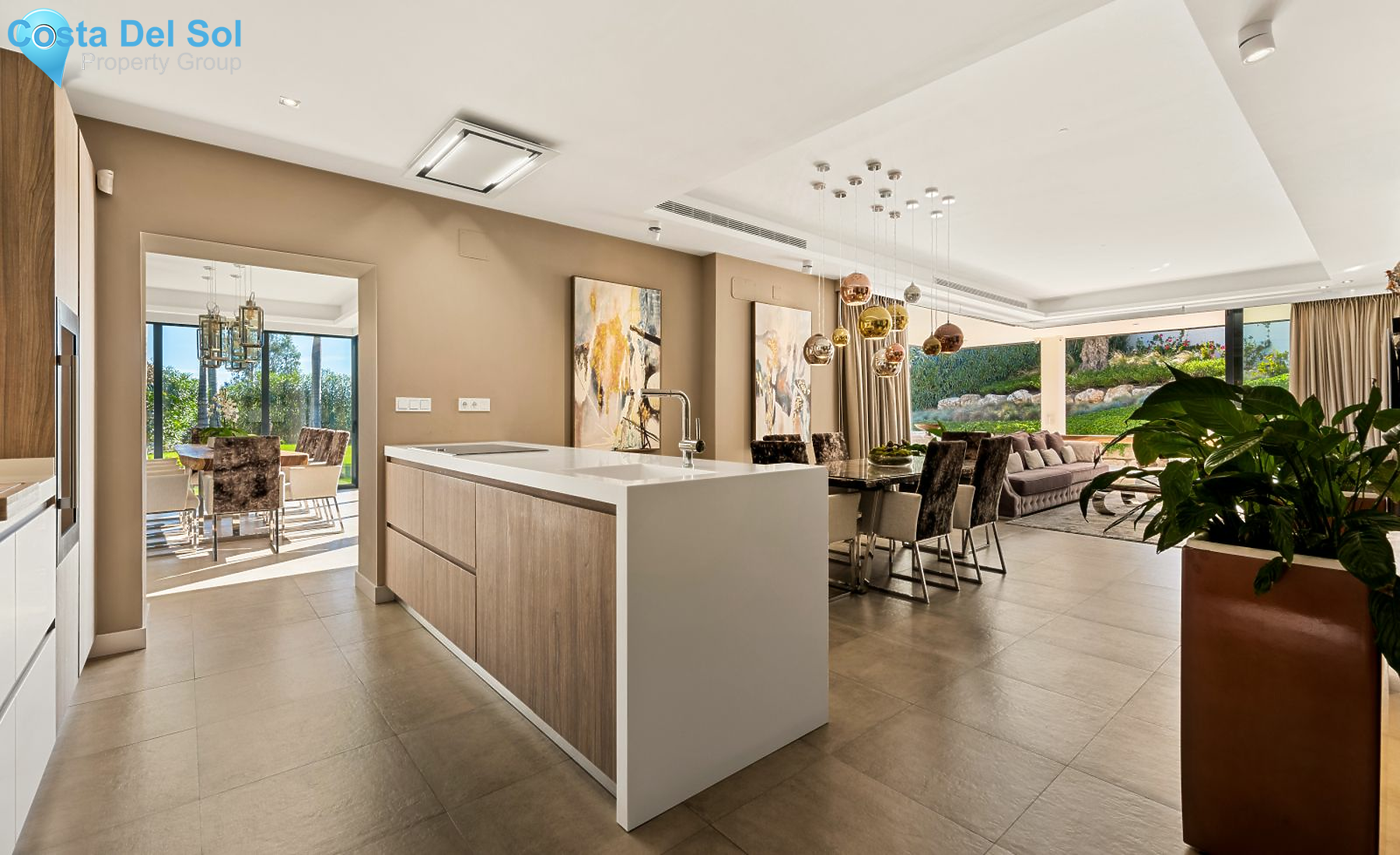 Detached Villa in New Golden Mile-1142029