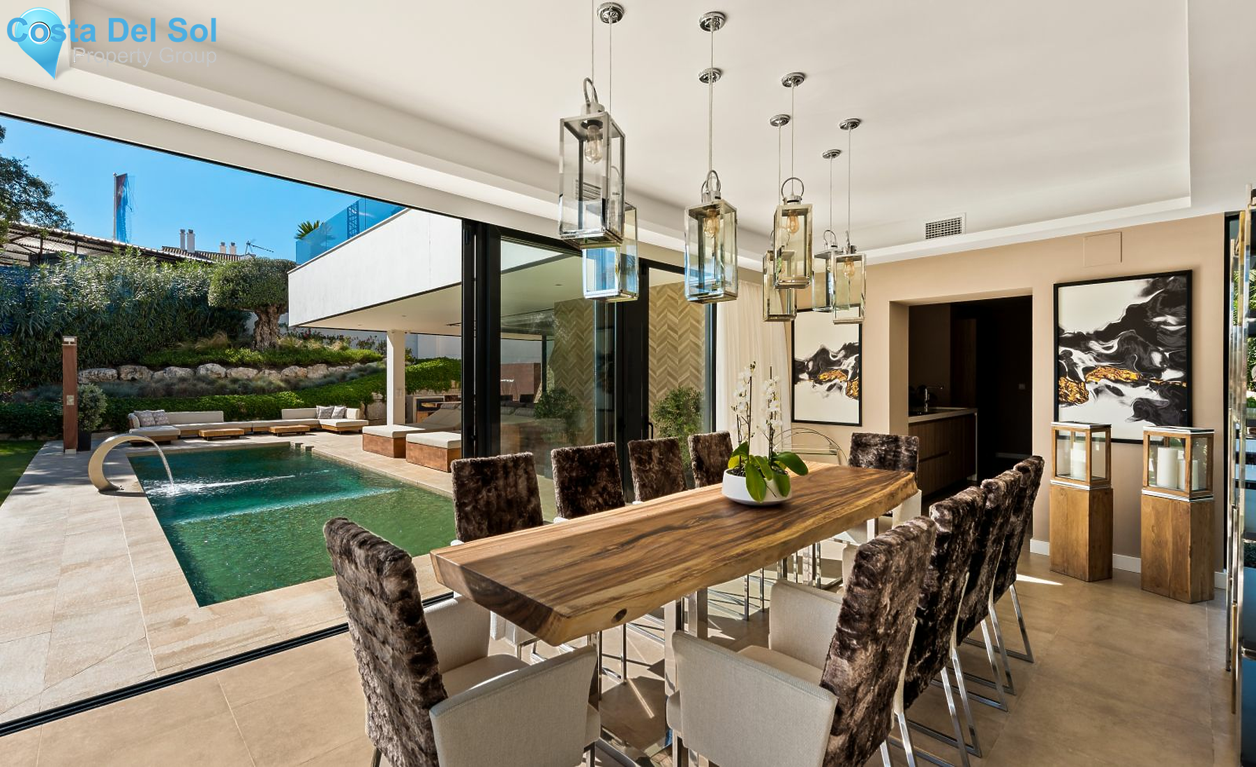 Detached Villa in New Golden Mile-1142030