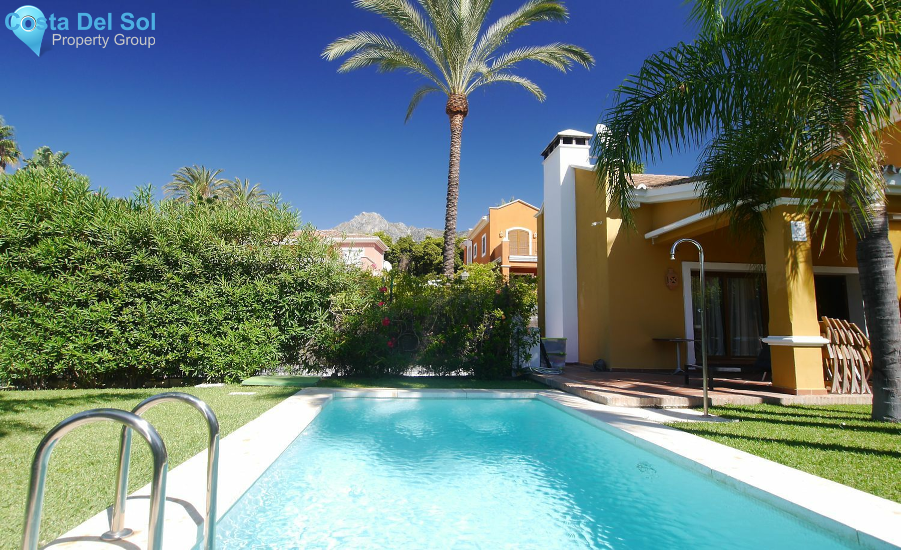 Detached Villa in New Golden Mile-1159444