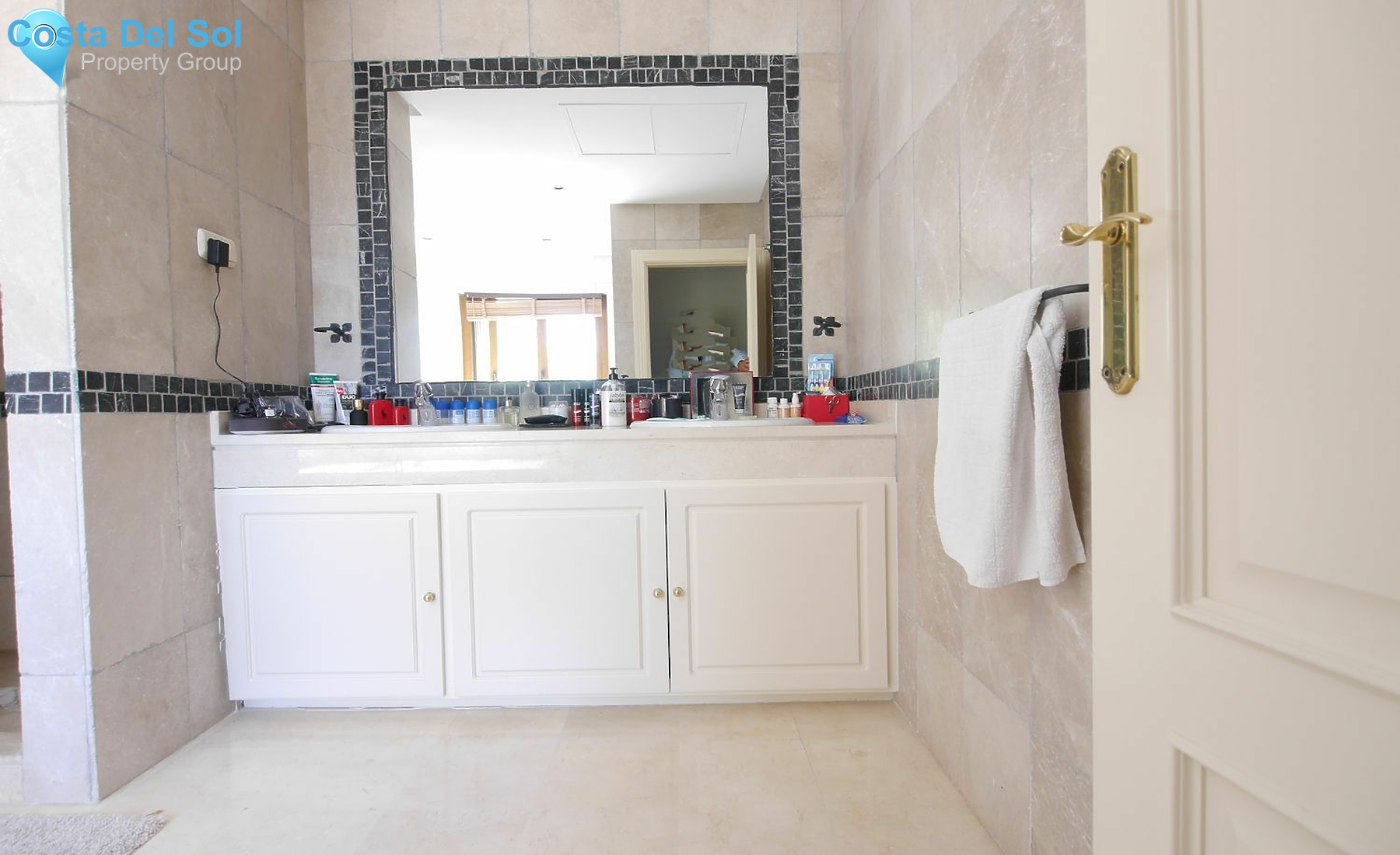 Detached Villa in New Golden Mile-1159454