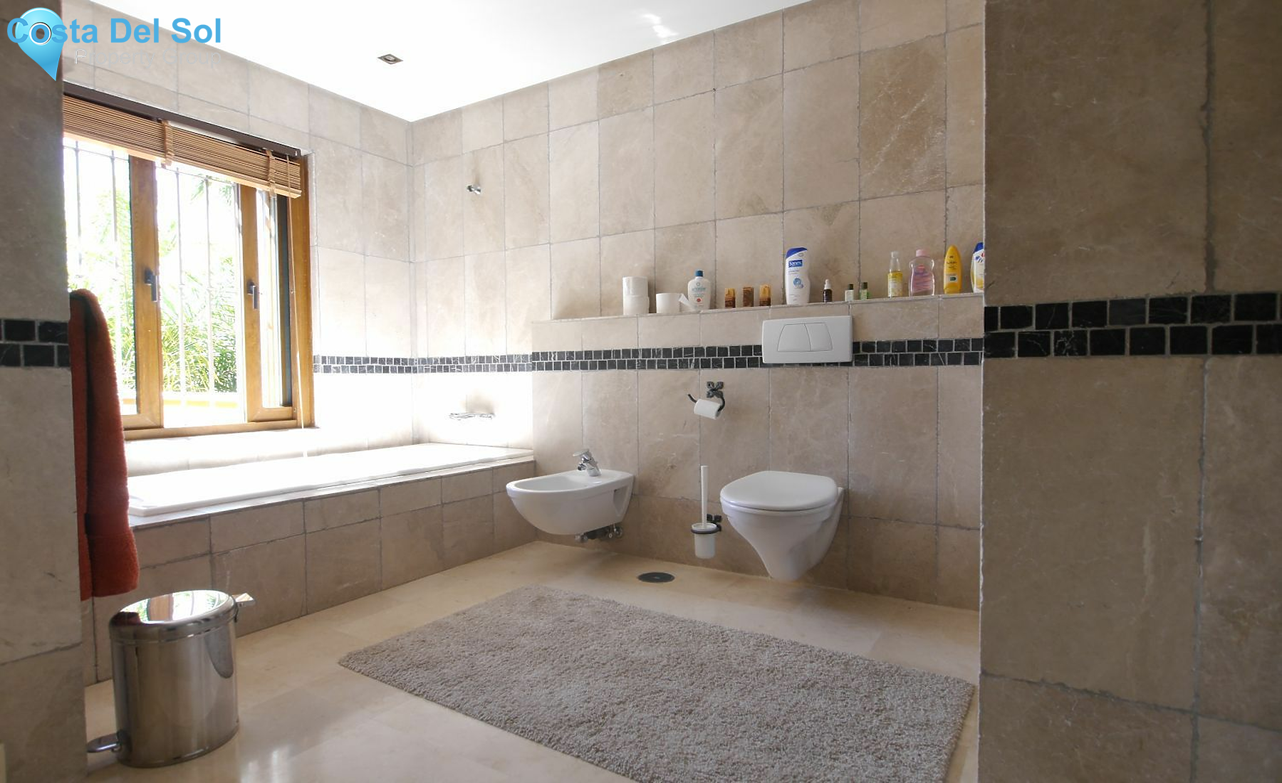 Detached Villa in New Golden Mile-1159455