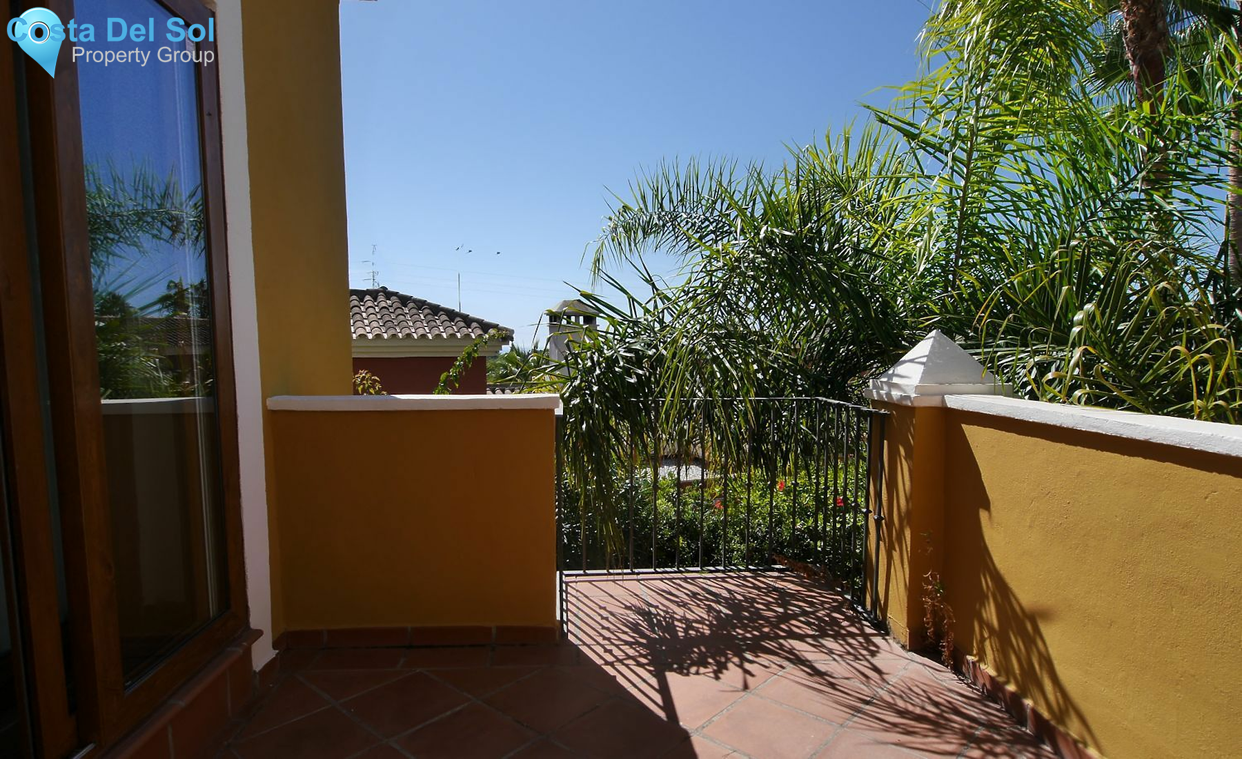 Detached Villa in New Golden Mile-1159456