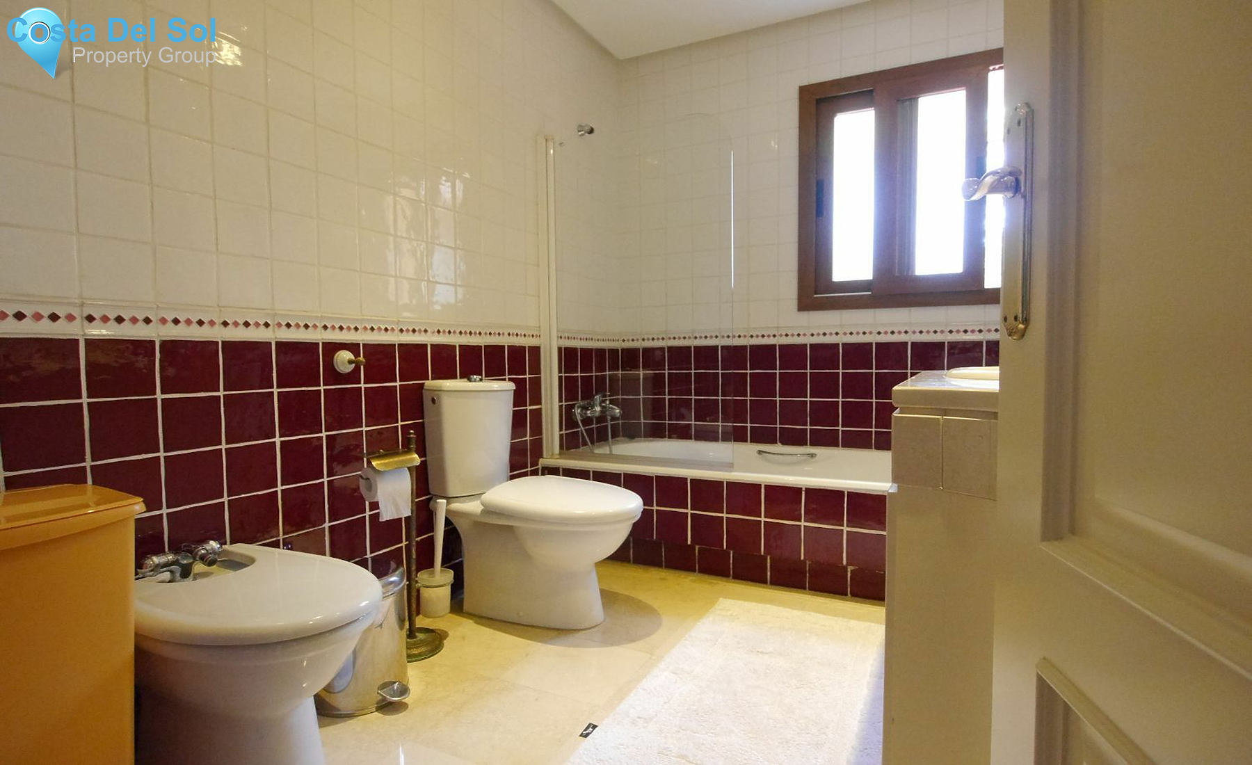 Detached Villa in New Golden Mile-1159459