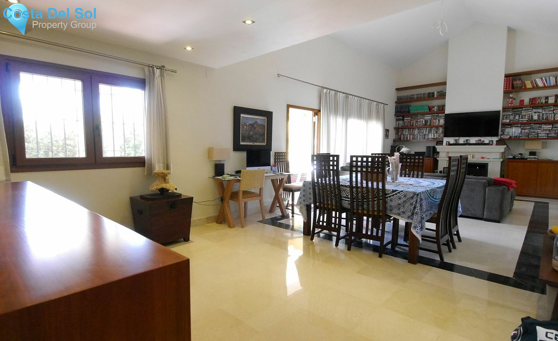 Detached Villa in New Golden Mile-1159449
