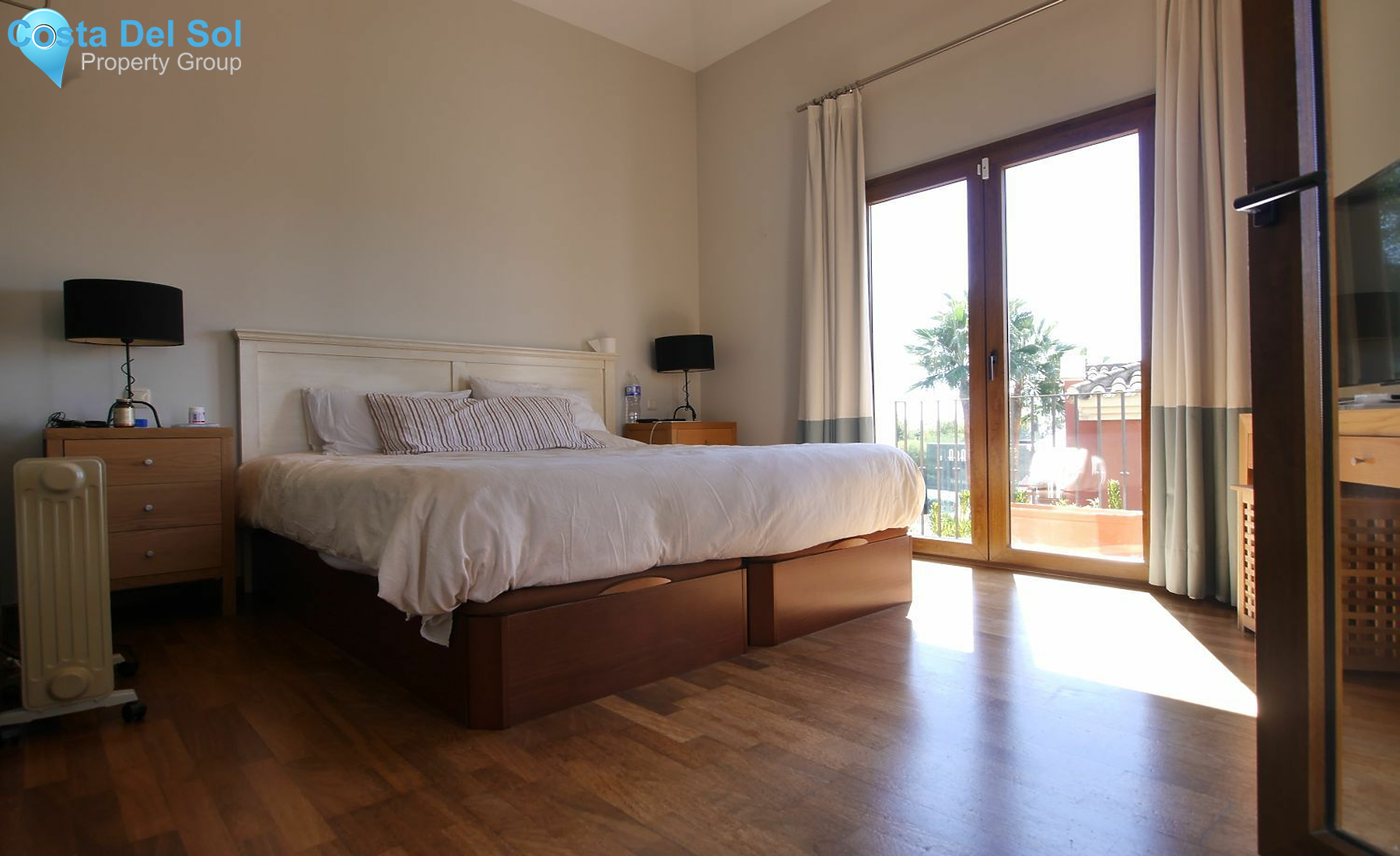 Detached Villa in New Golden Mile-1159452
