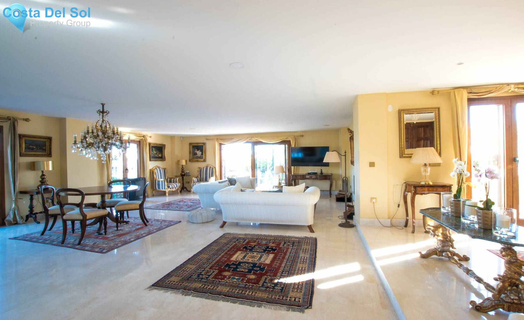 Detached Villa in New Golden Mile-1189688