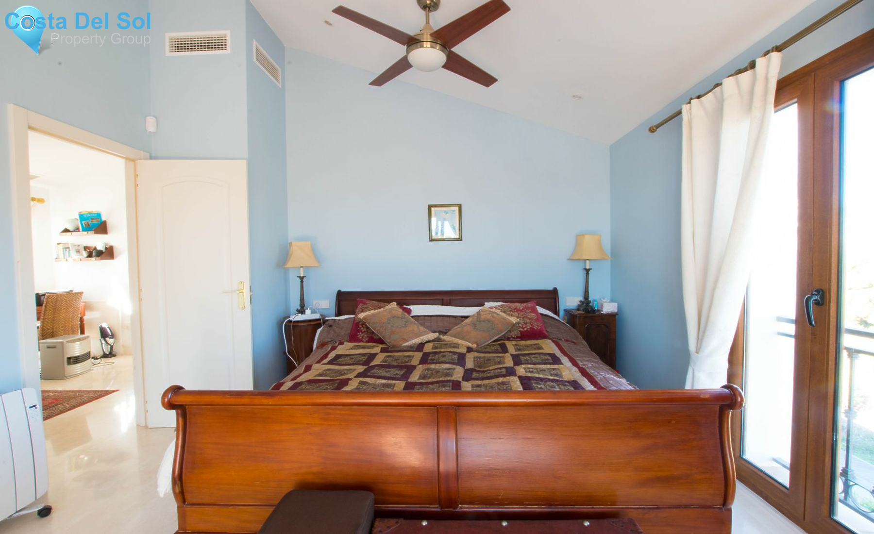 Detached Villa in New Golden Mile-1189692