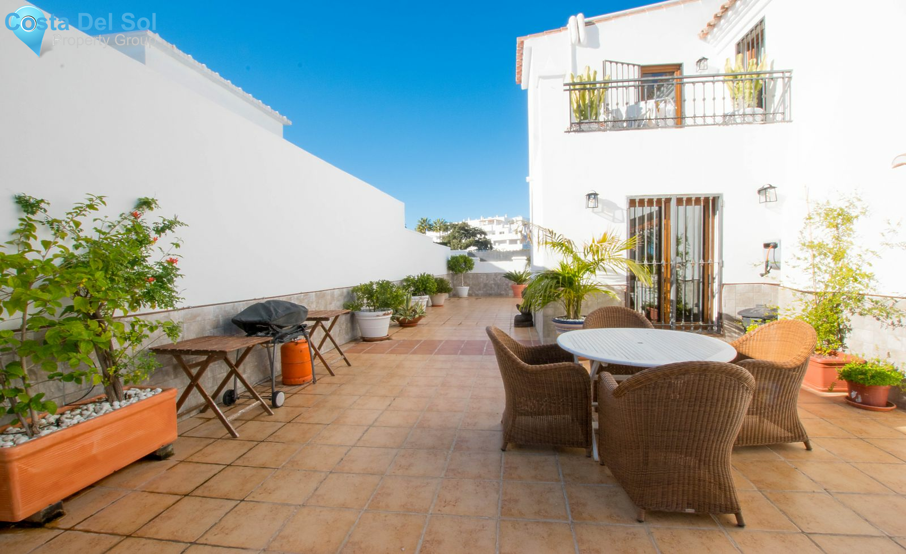 Detached Villa in New Golden Mile-1189681