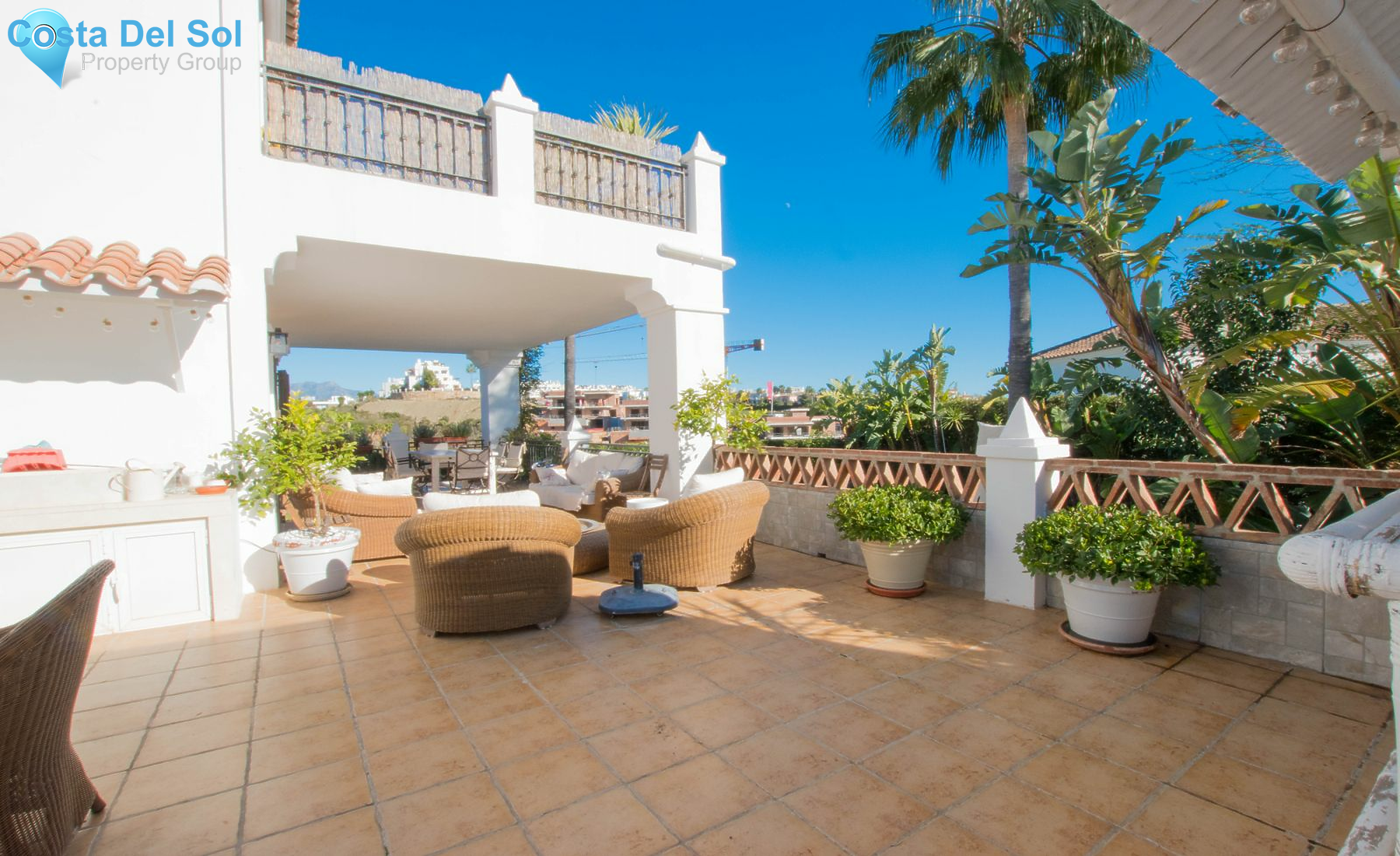 Detached Villa in New Golden Mile-1189682