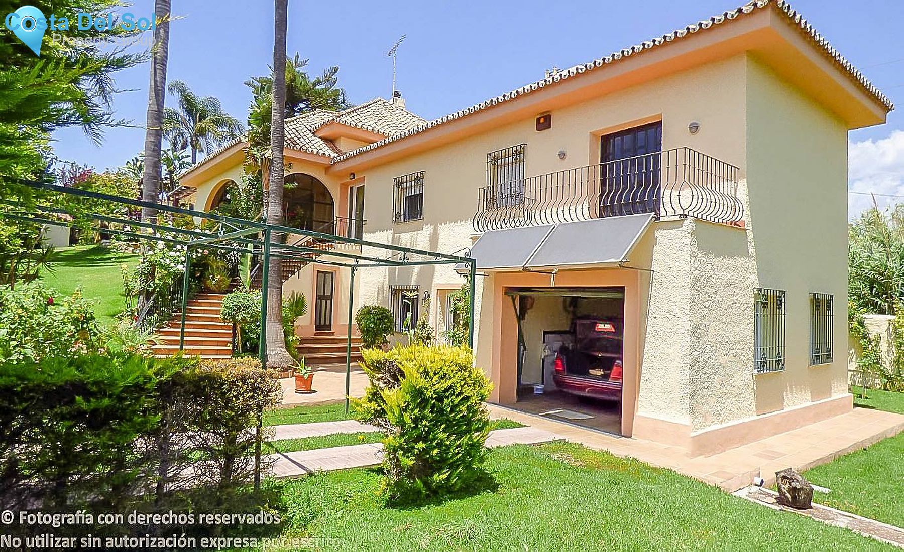 Detached Villa in New Golden Mile