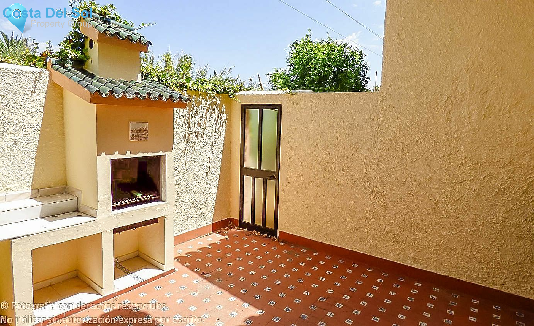 Detached Villa in New Golden Mile-1392758