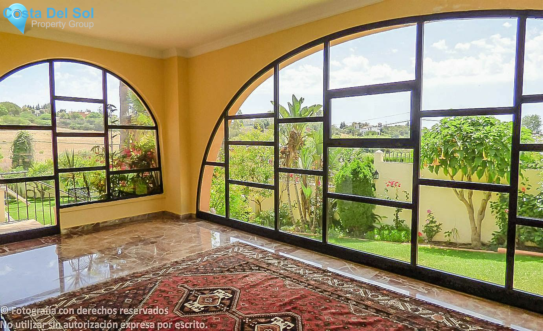 Detached Villa in New Golden Mile-1392761