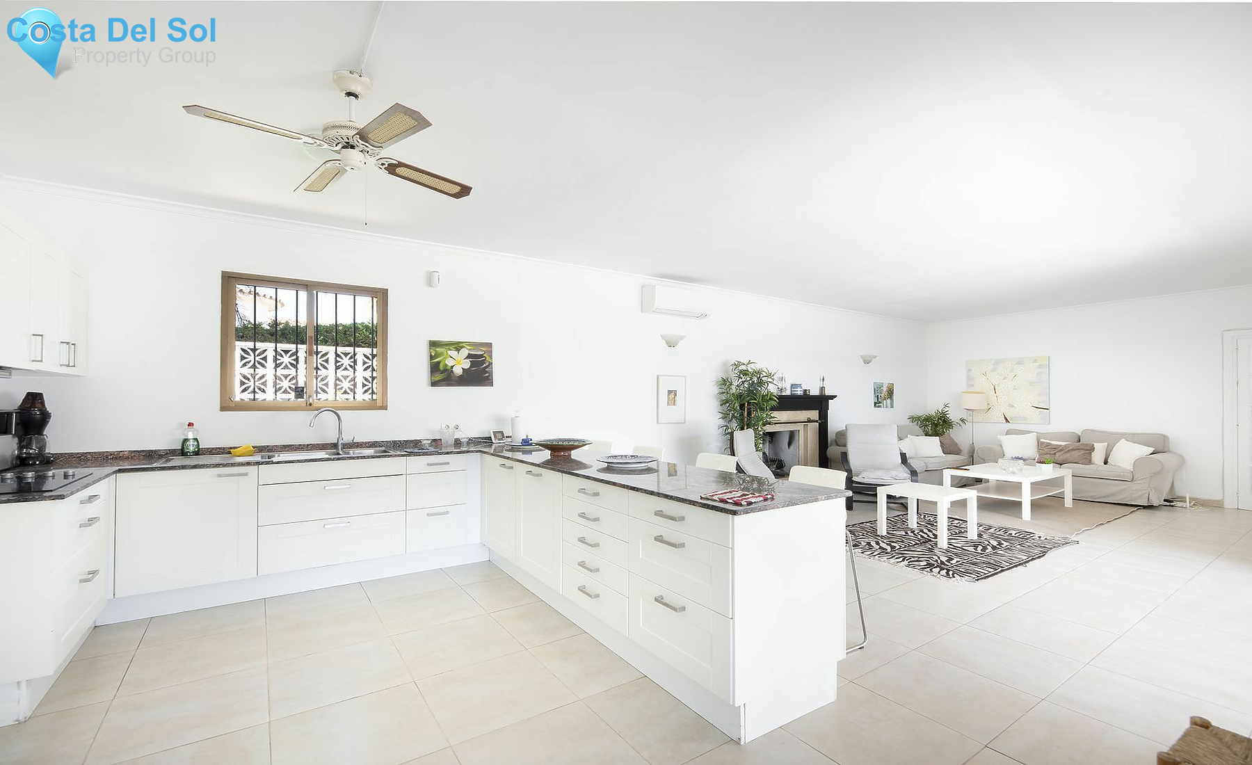 Detached Villa in New Golden Mile-1420231