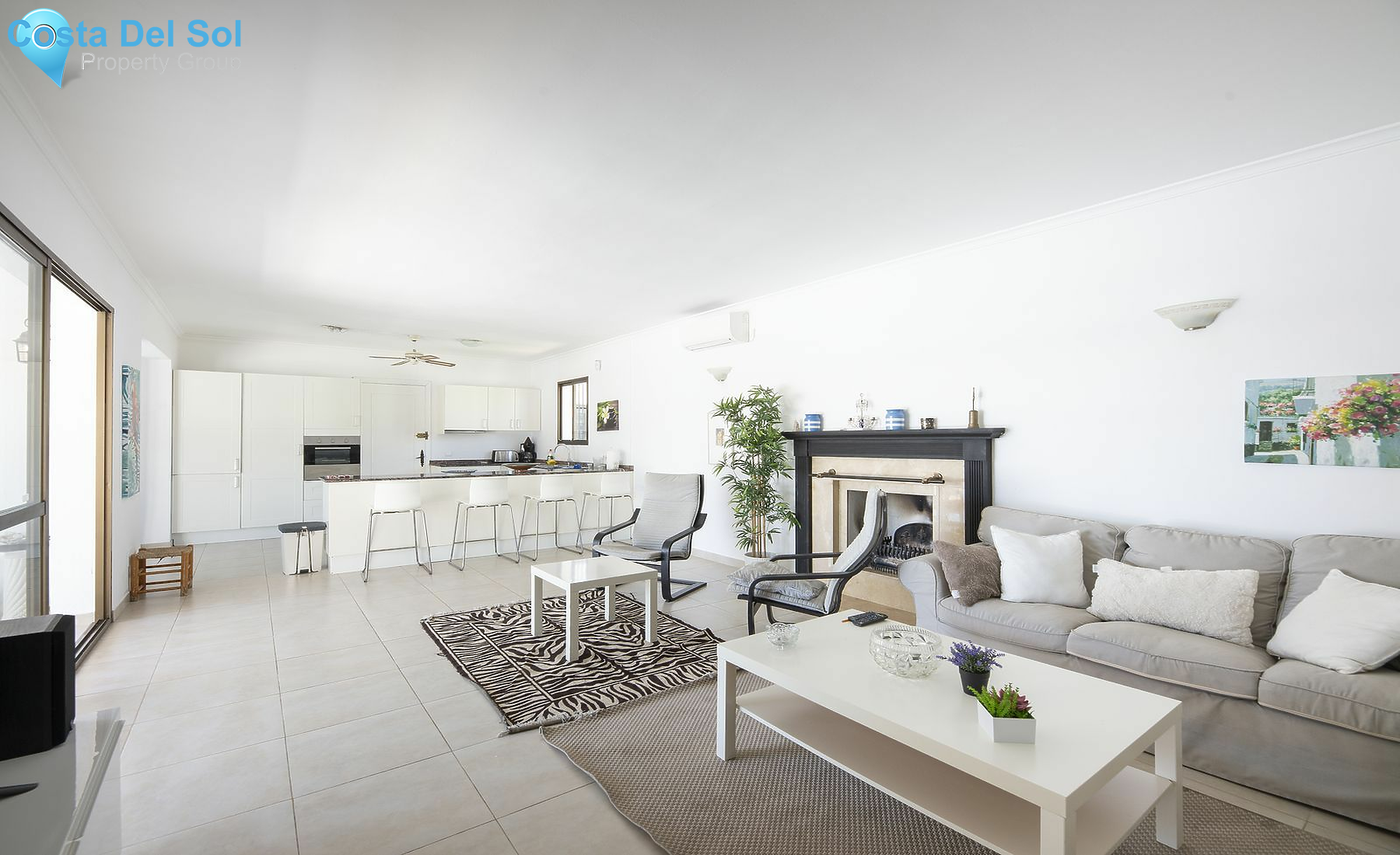 Detached Villa in New Golden Mile-1420232