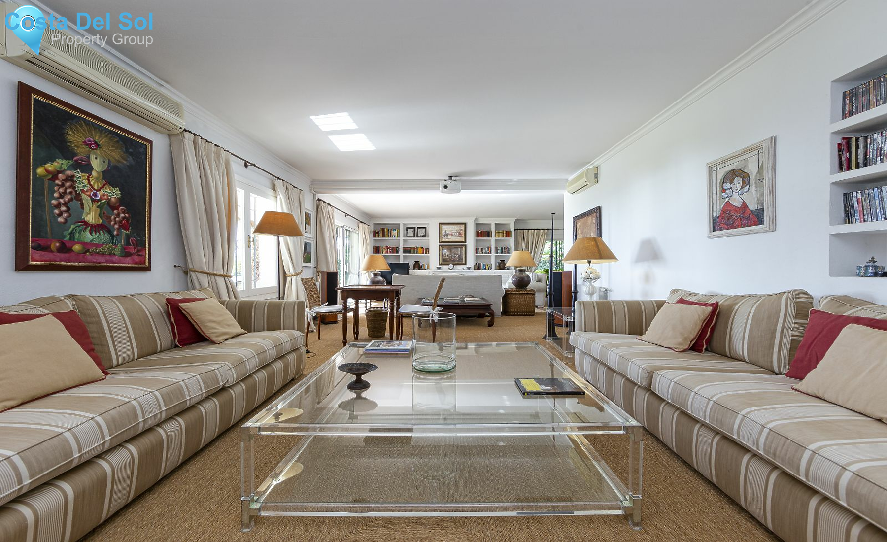 Detached Villa in New Golden Mile-1472514