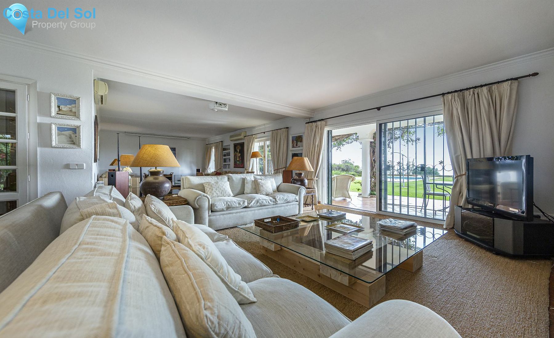 Detached Villa in New Golden Mile-1472518