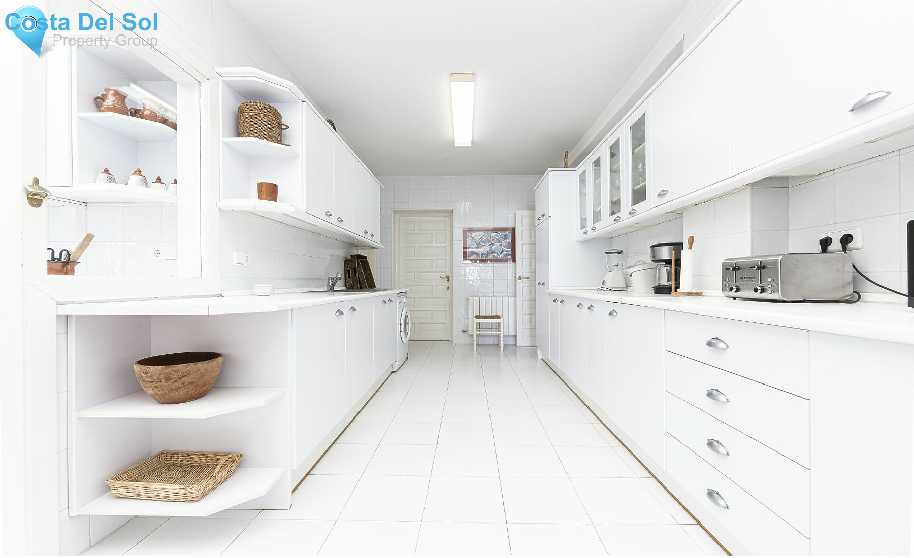 Detached Villa in New Golden Mile-1472523