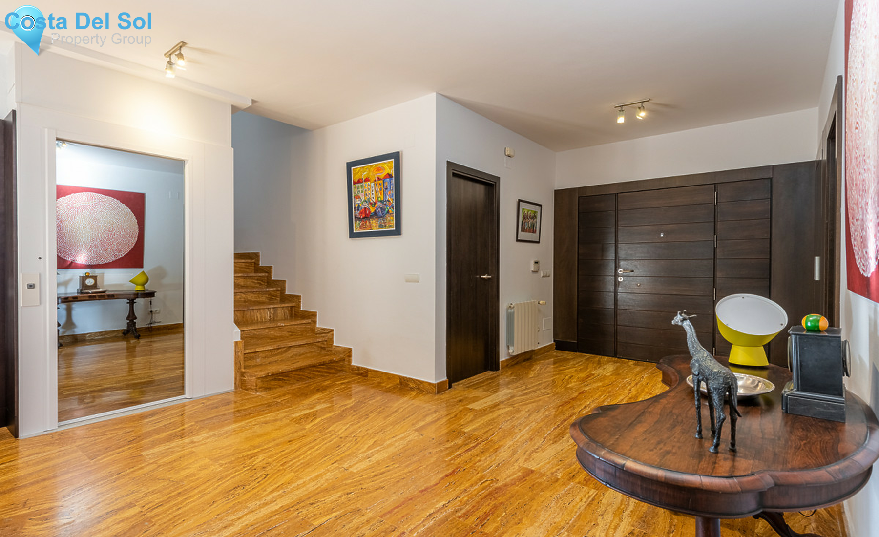 Detached Villa in Nueva Andalucía-690475
