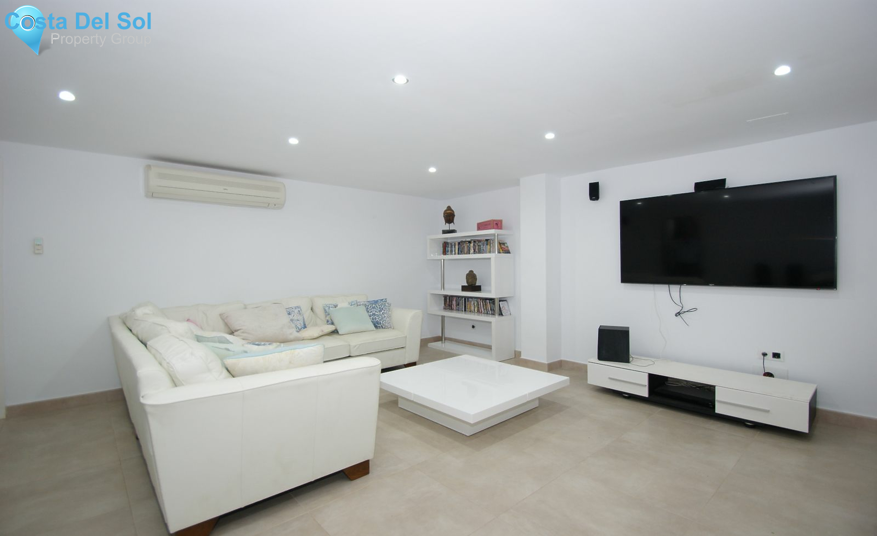 Detached Villa in Nueva Andalucía-1148127