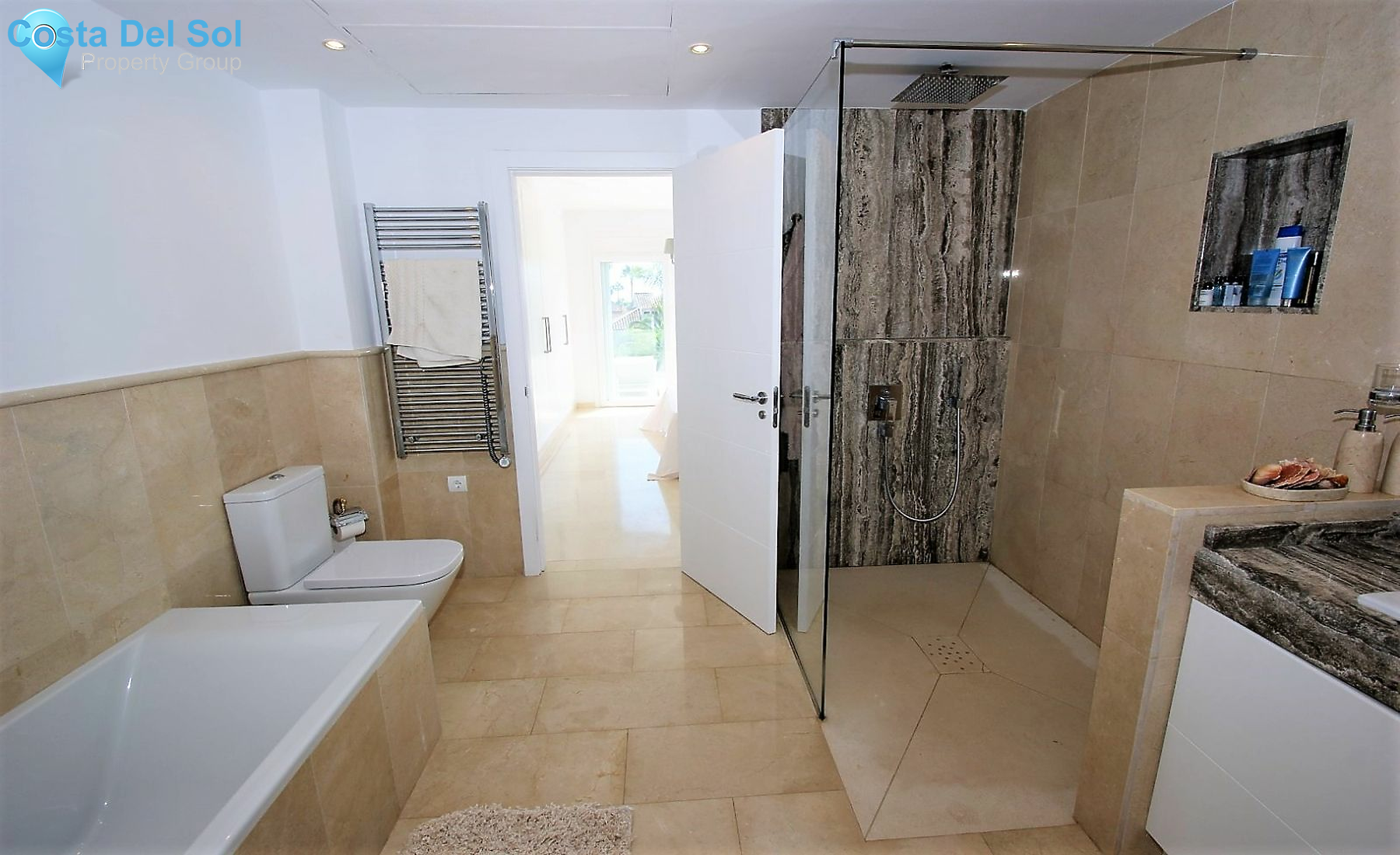 Detached Villa in Nueva Andalucía-1148128