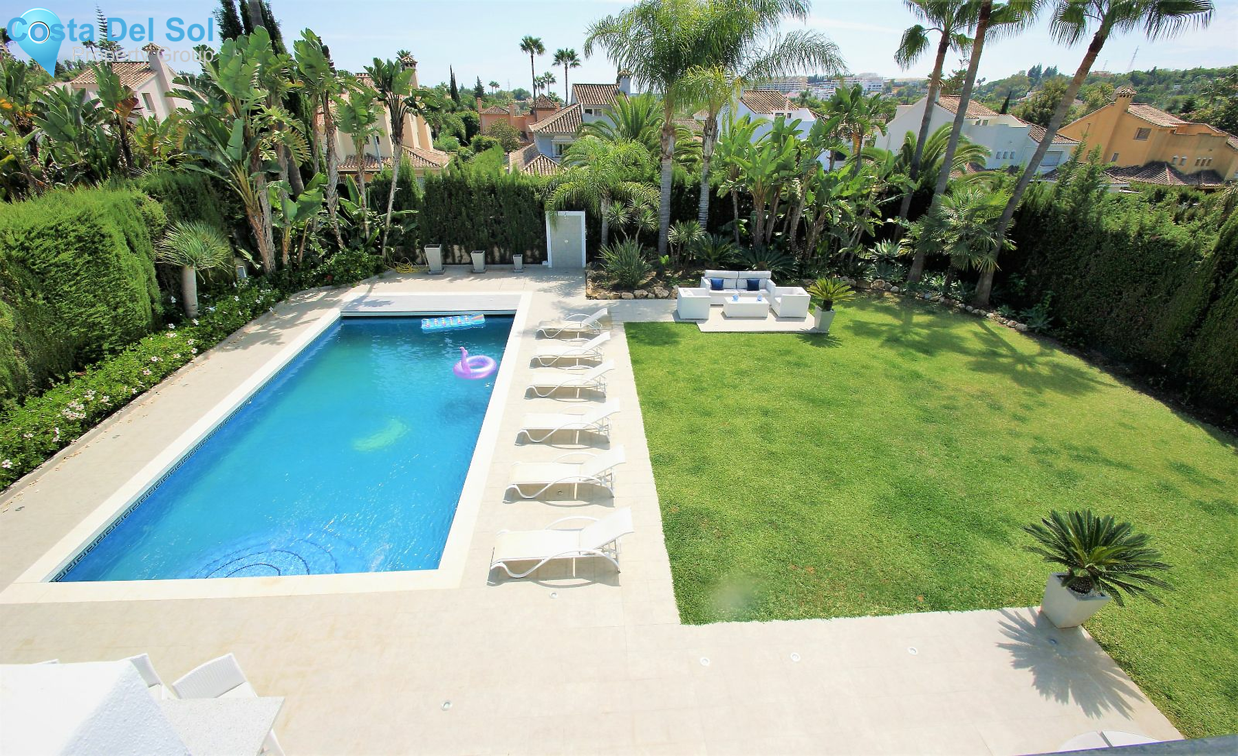 Detached Villa in Nueva Andalucía-1148111