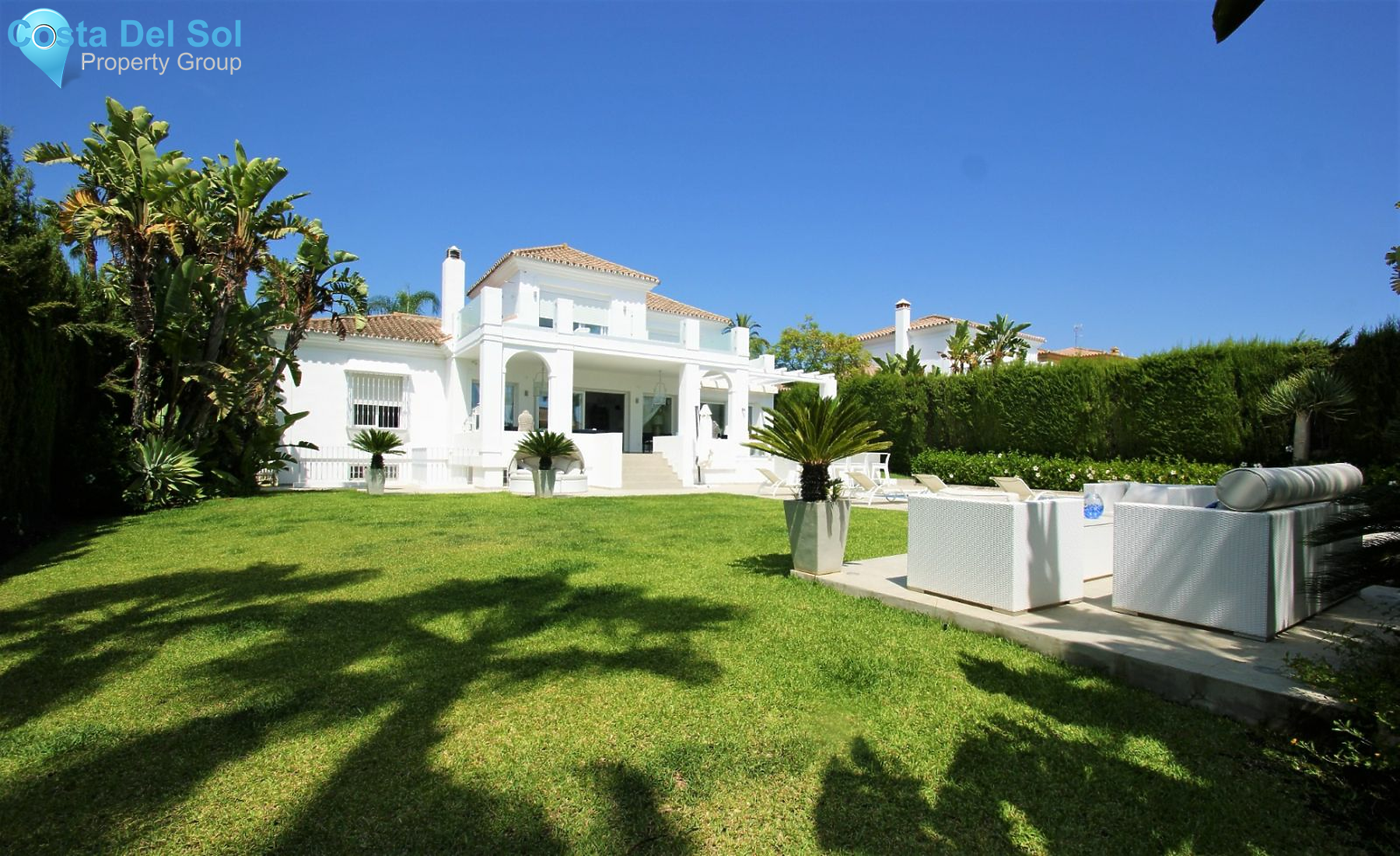Detached Villa in Nueva Andalucía-1148117