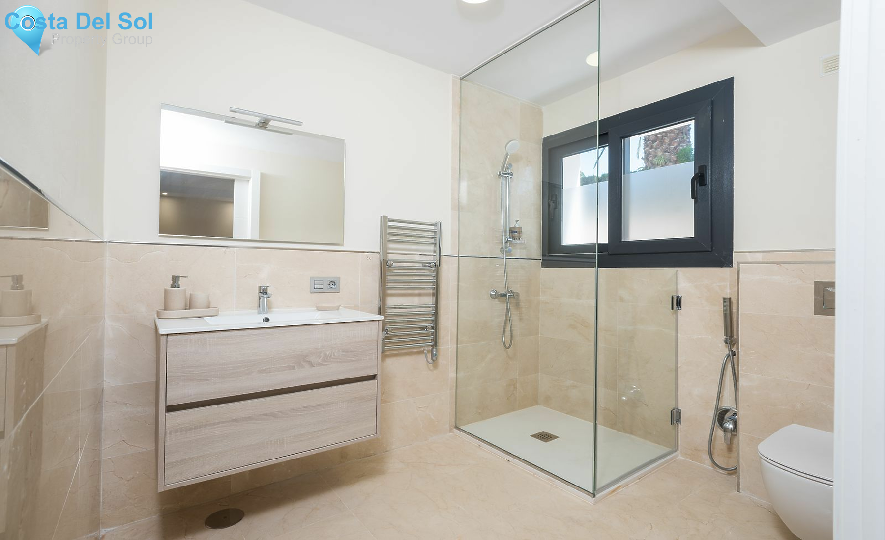 Detached Villa in Nueva Andalucía-1152569