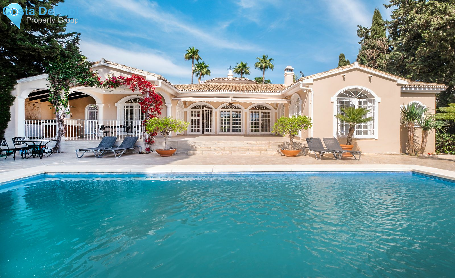 Detached Villa in Nueva Andalucía