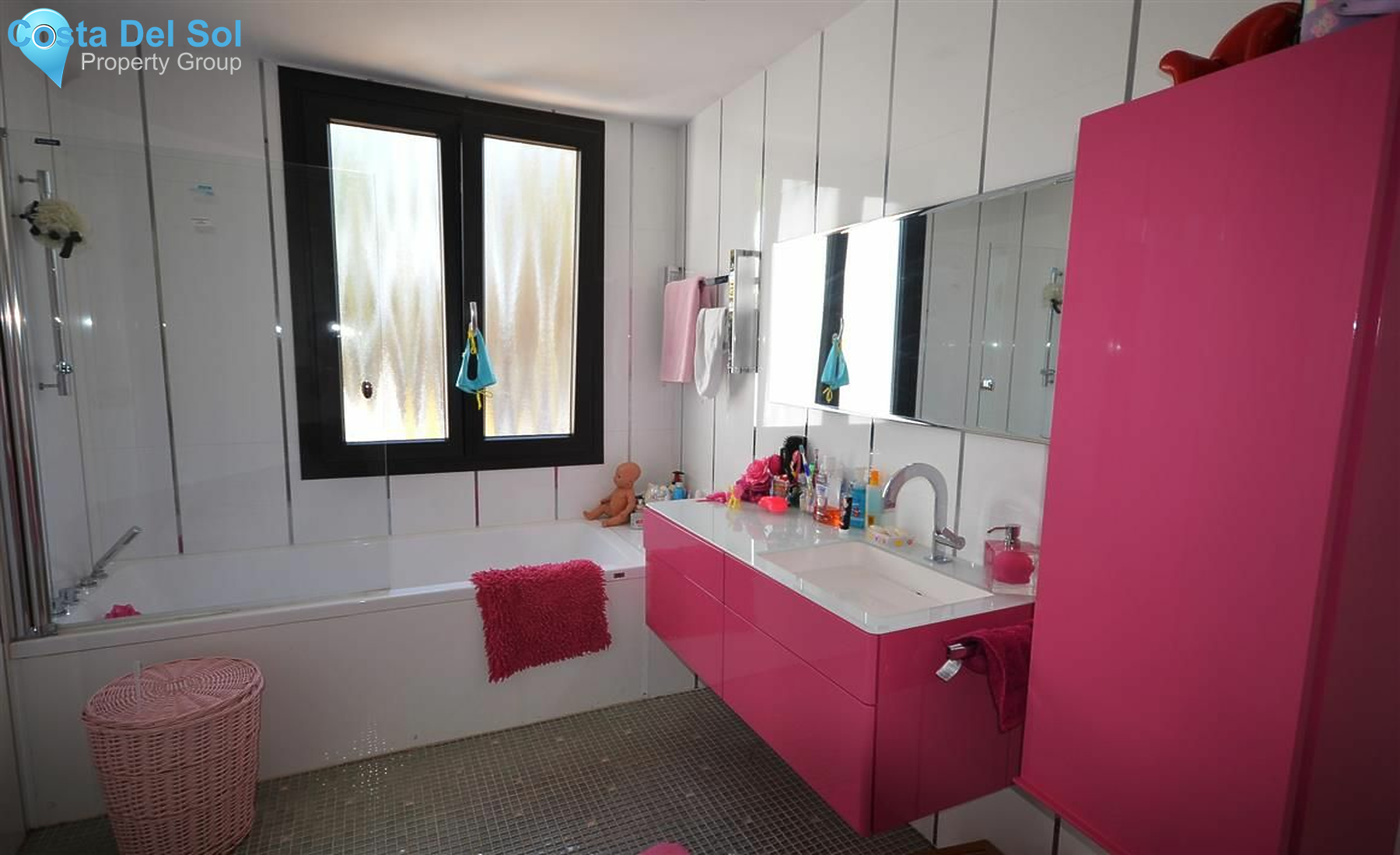 Detached Villa in Nueva Andalucía-1162552