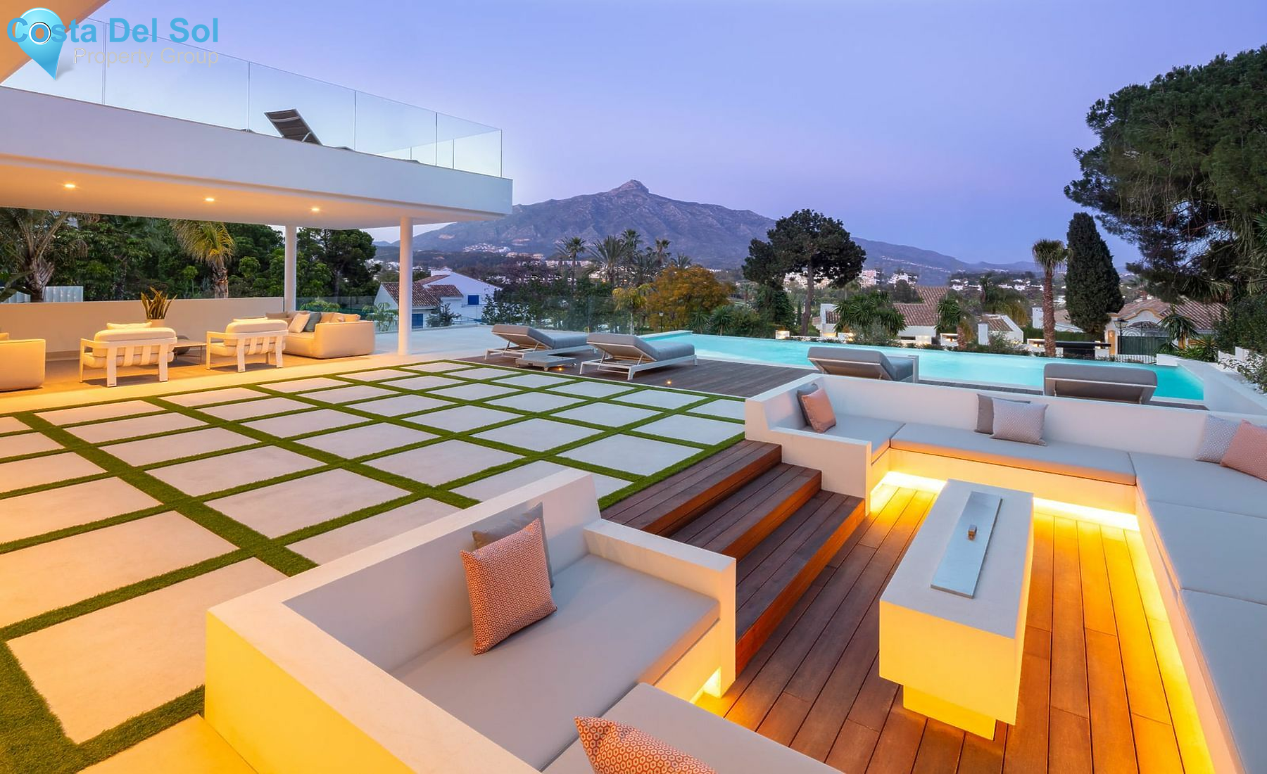 Detached Villa in Nueva Andalucía-1167734